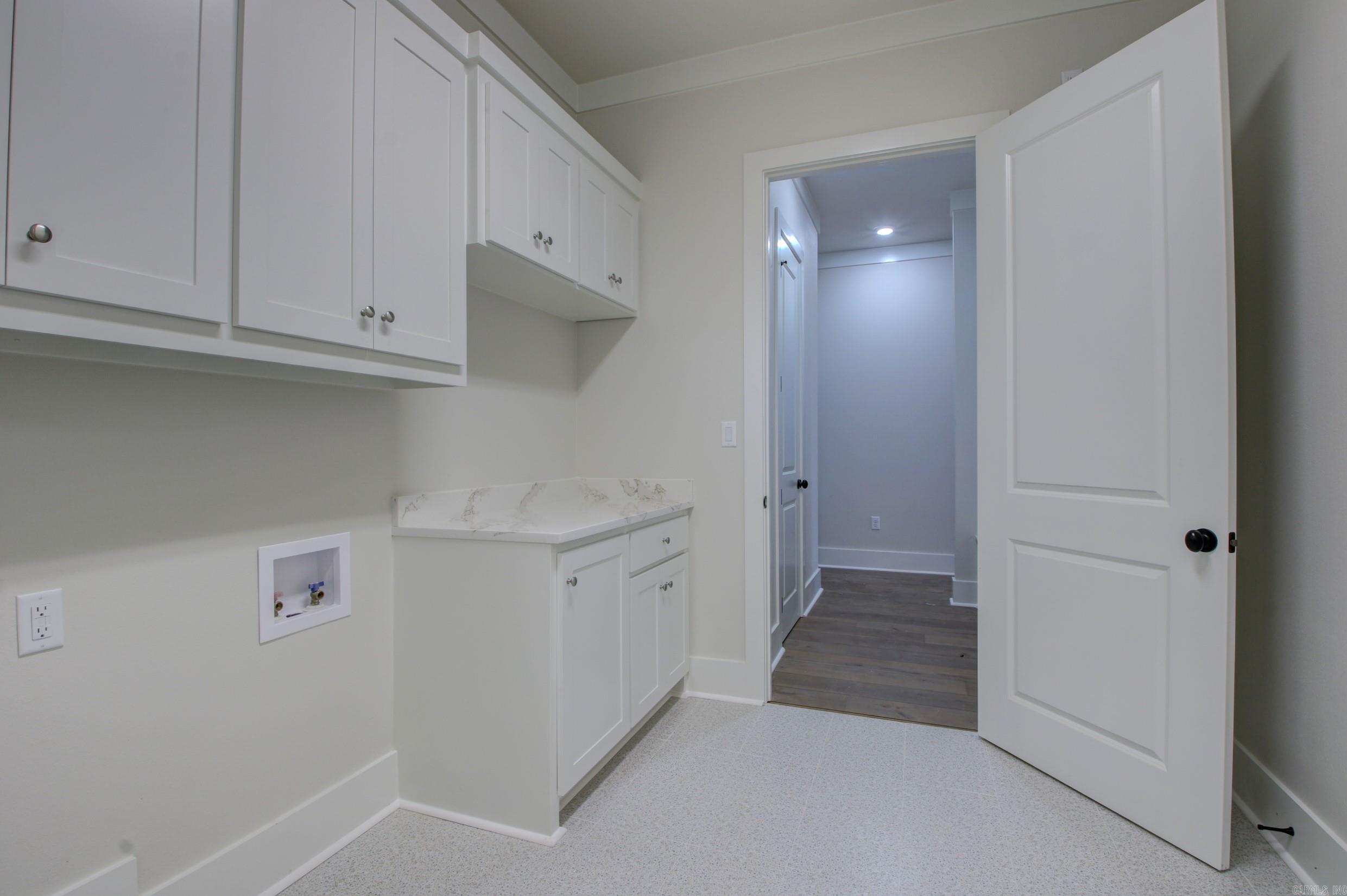 COUNTRY CLUB OF ARK THE - Residential