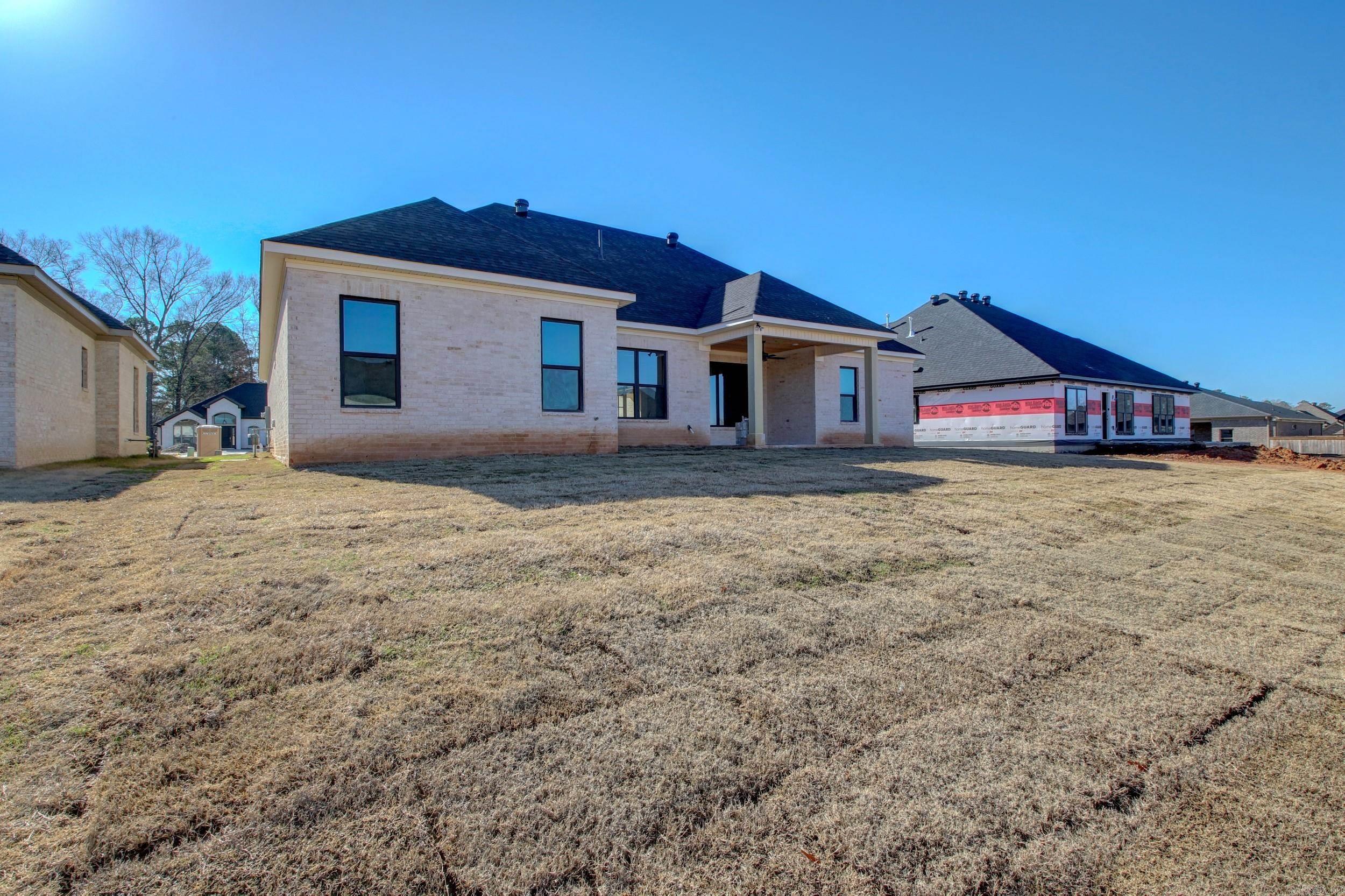 COUNTRY CLUB OF ARK THE - Residential