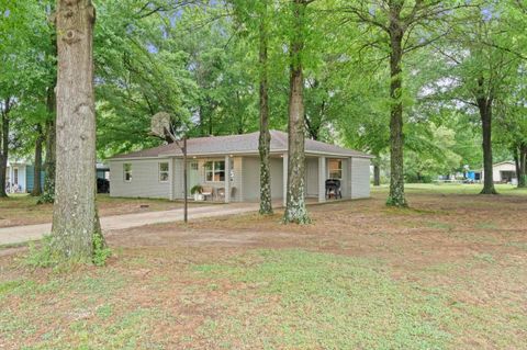 Photo of 2300 W Park Drive, Wynne, AR 72396 (MLS # 26017248)