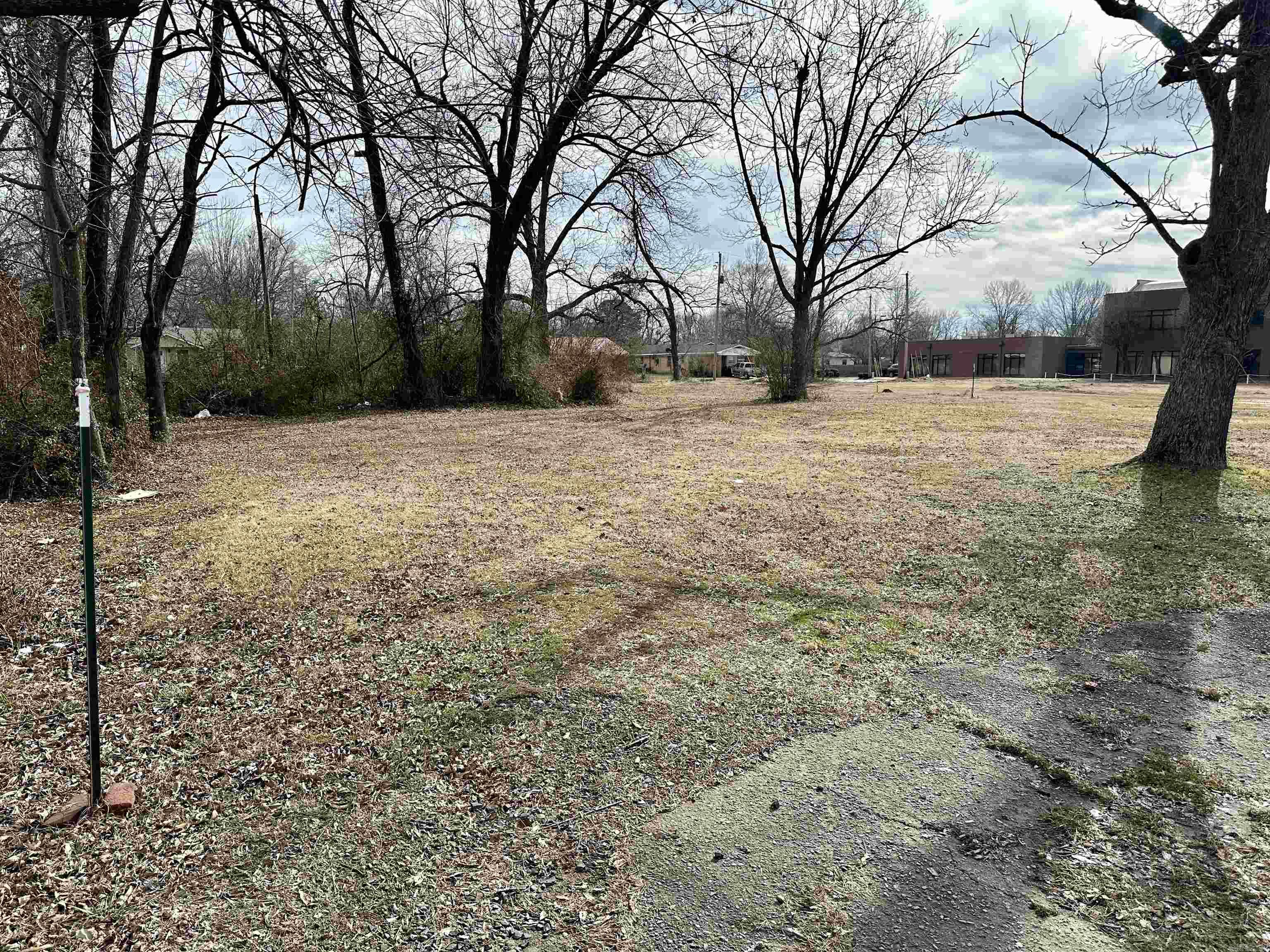 SHADY GROVE ADDN - Commercial Sale