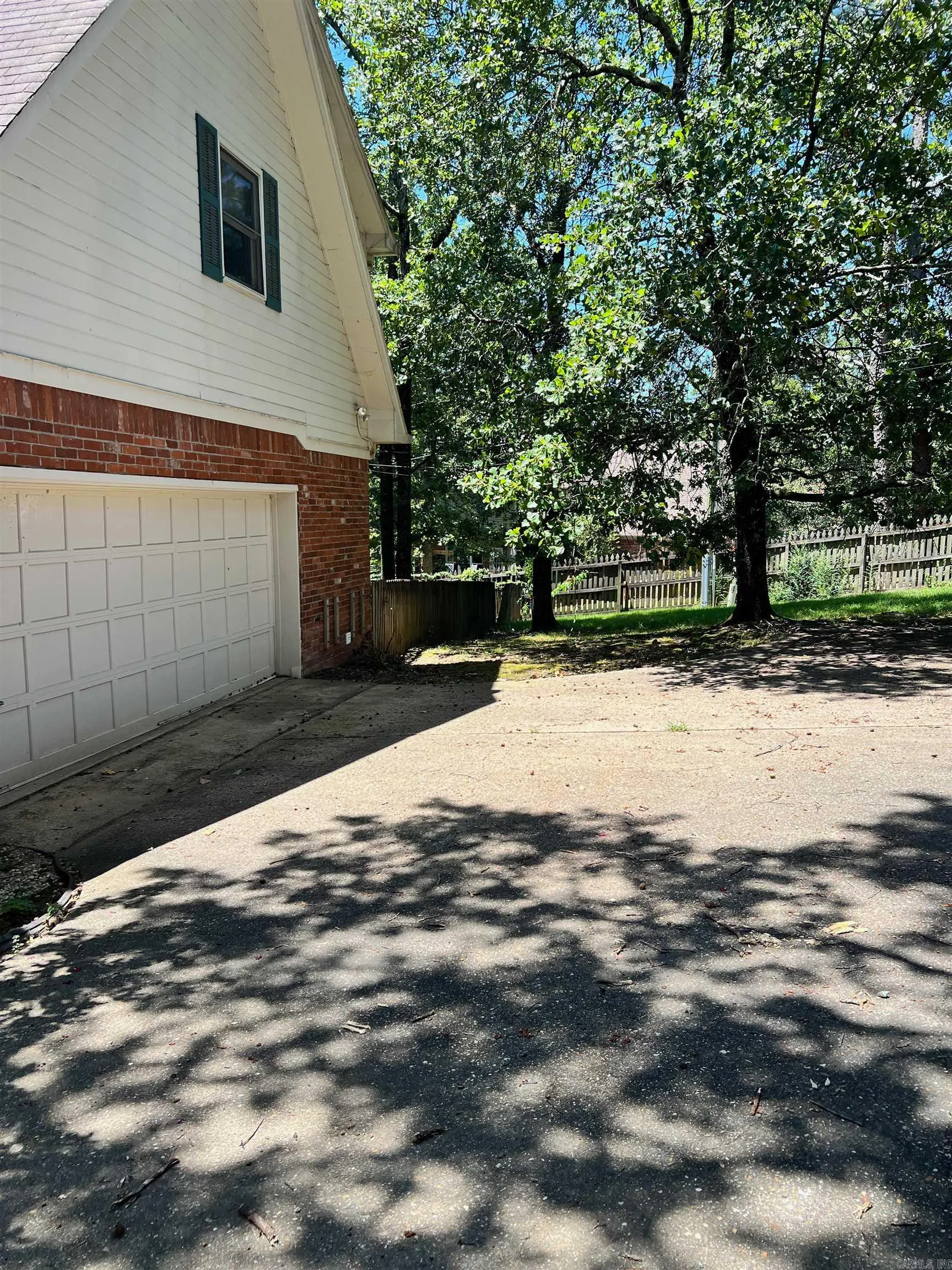 Little Rock, Arkansas 72211, United States, 5 Bedrooms Bedrooms, ,4 BathroomsBathrooms,Residential,Active,176763