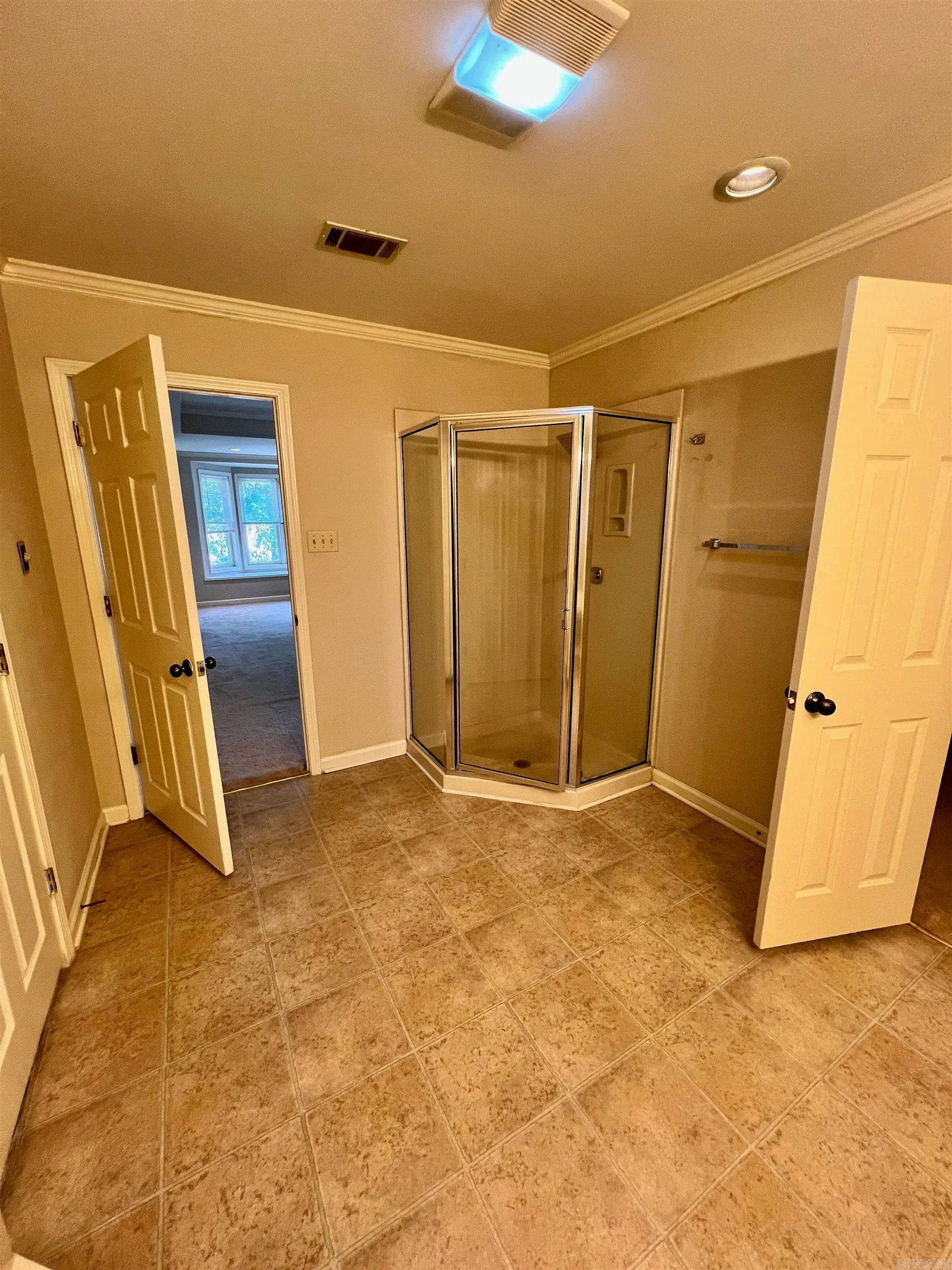 Little Rock, Arkansas 72211, United States, 5 Bedrooms Bedrooms, ,4 BathroomsBathrooms,Residential,Active,176763