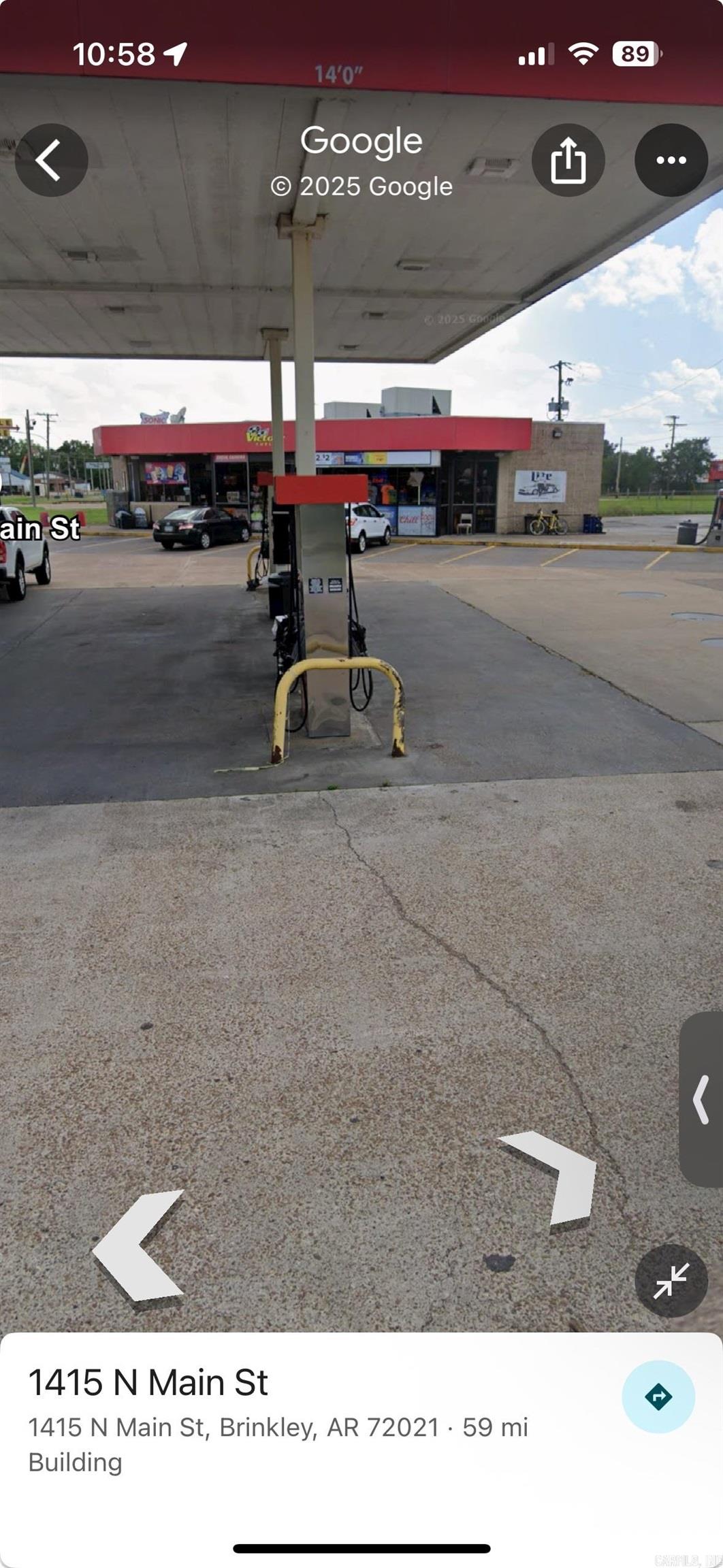 Main image without alt text