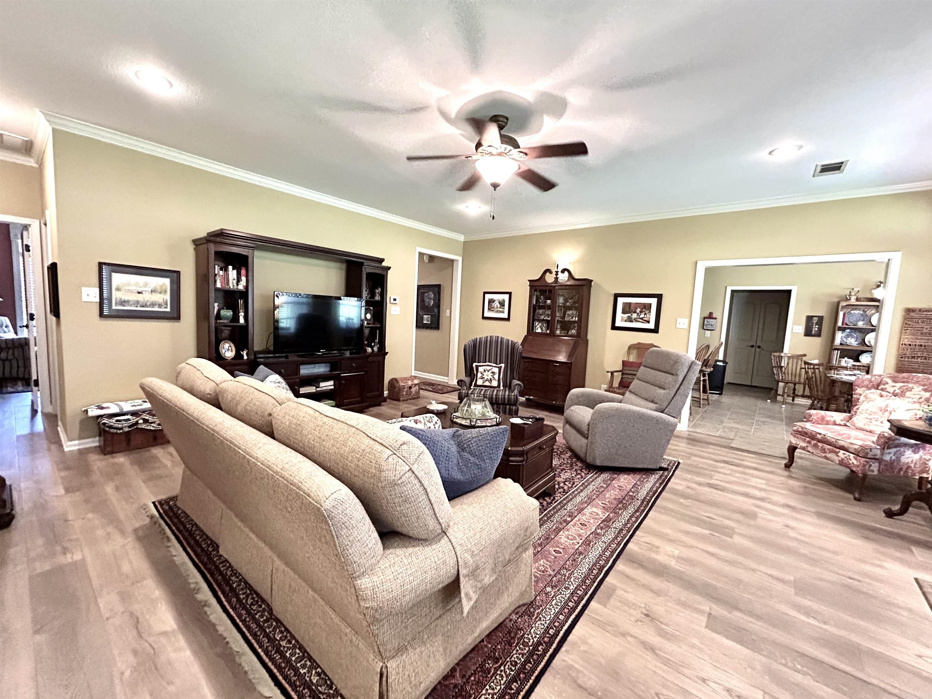 WELLINGTON POINTE ANNEX - Residential