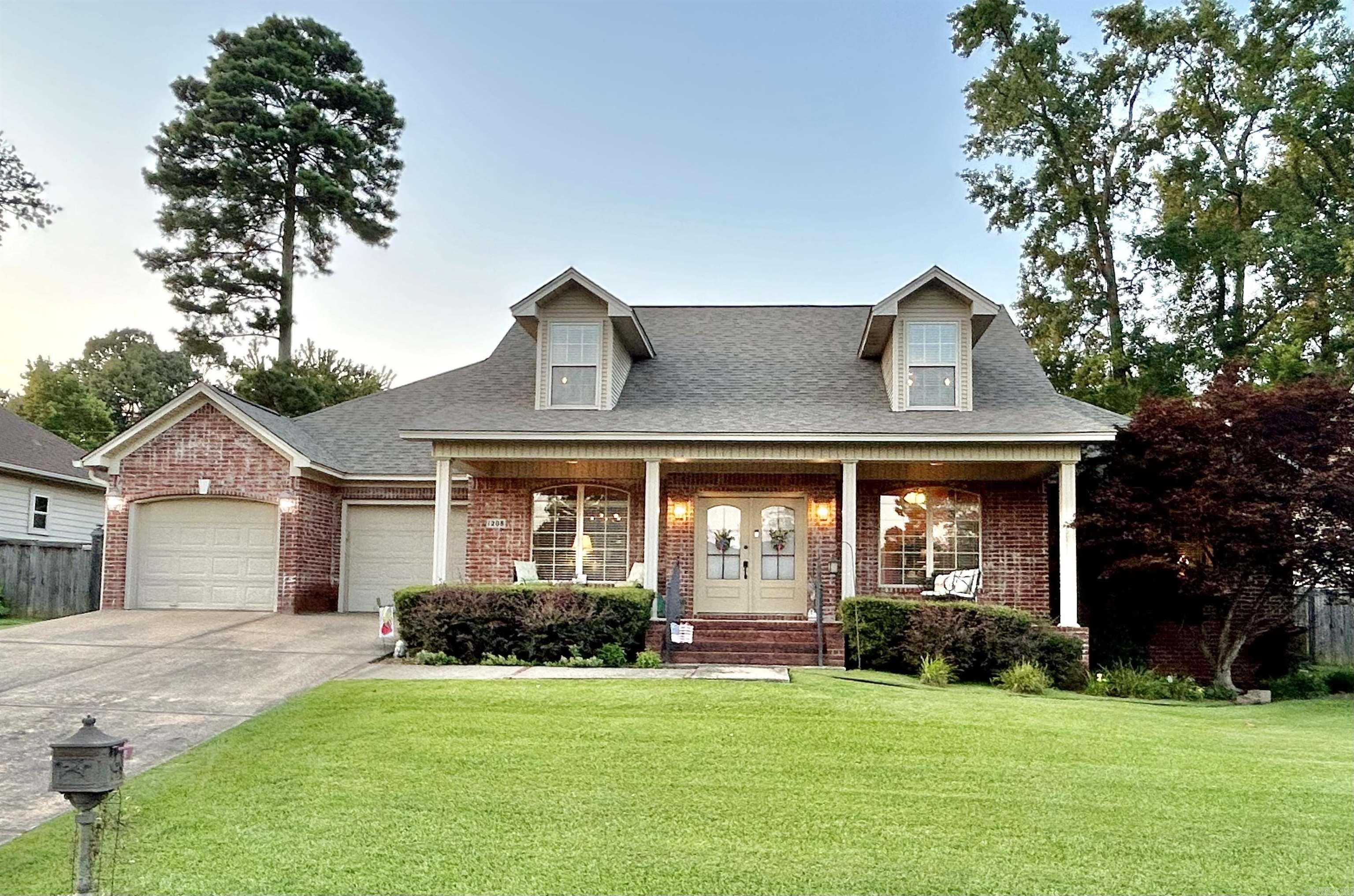 WELLINGTON POINTE ANNEX - Residential