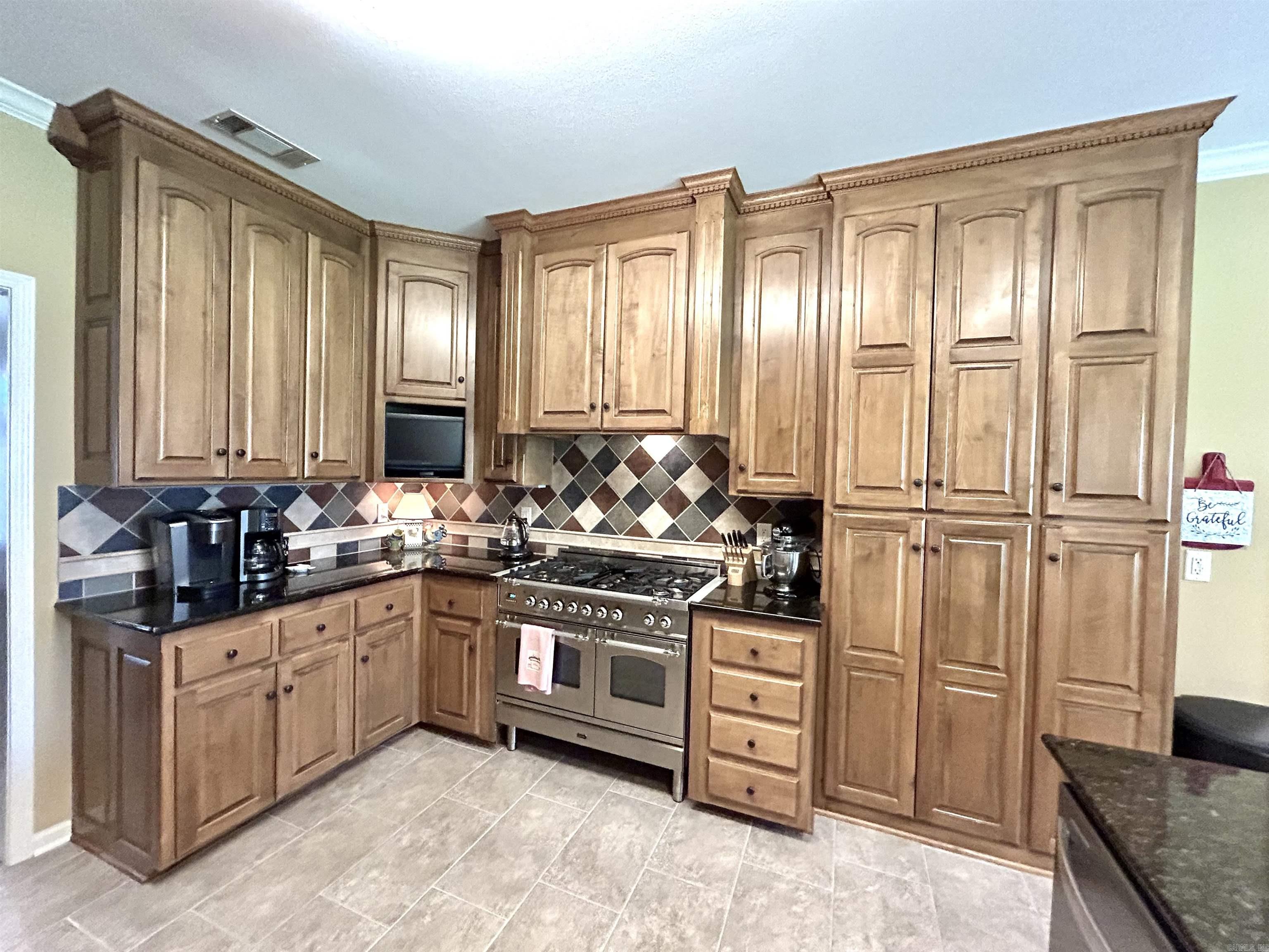 WELLINGTON POINTE ANNEX - Residential