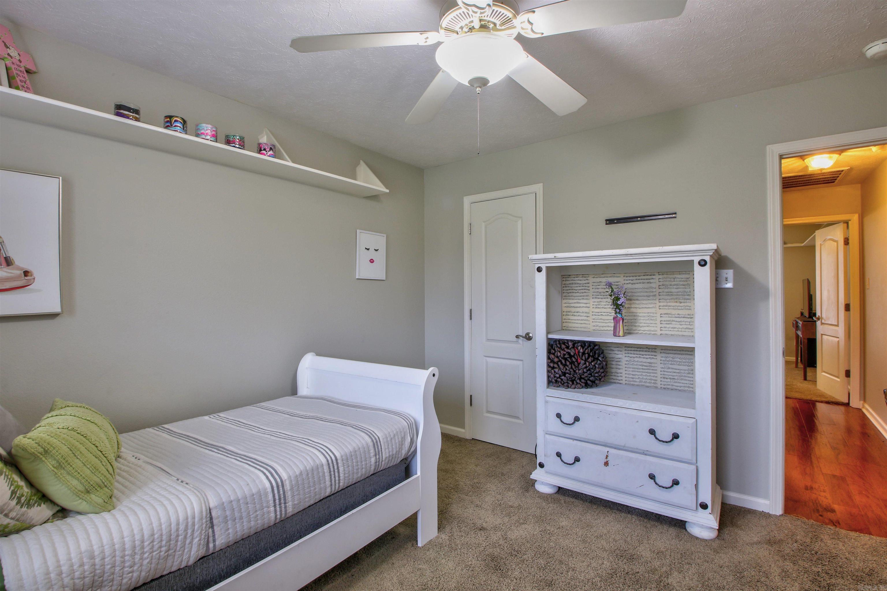 VINEYARD SUB PH I - Residential