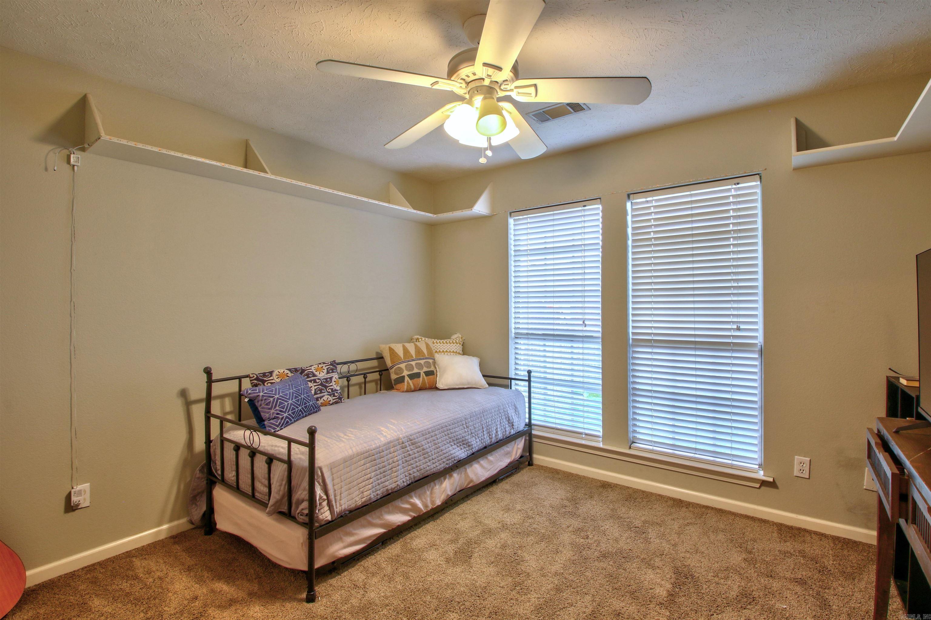 VINEYARD SUB PH I - Residential