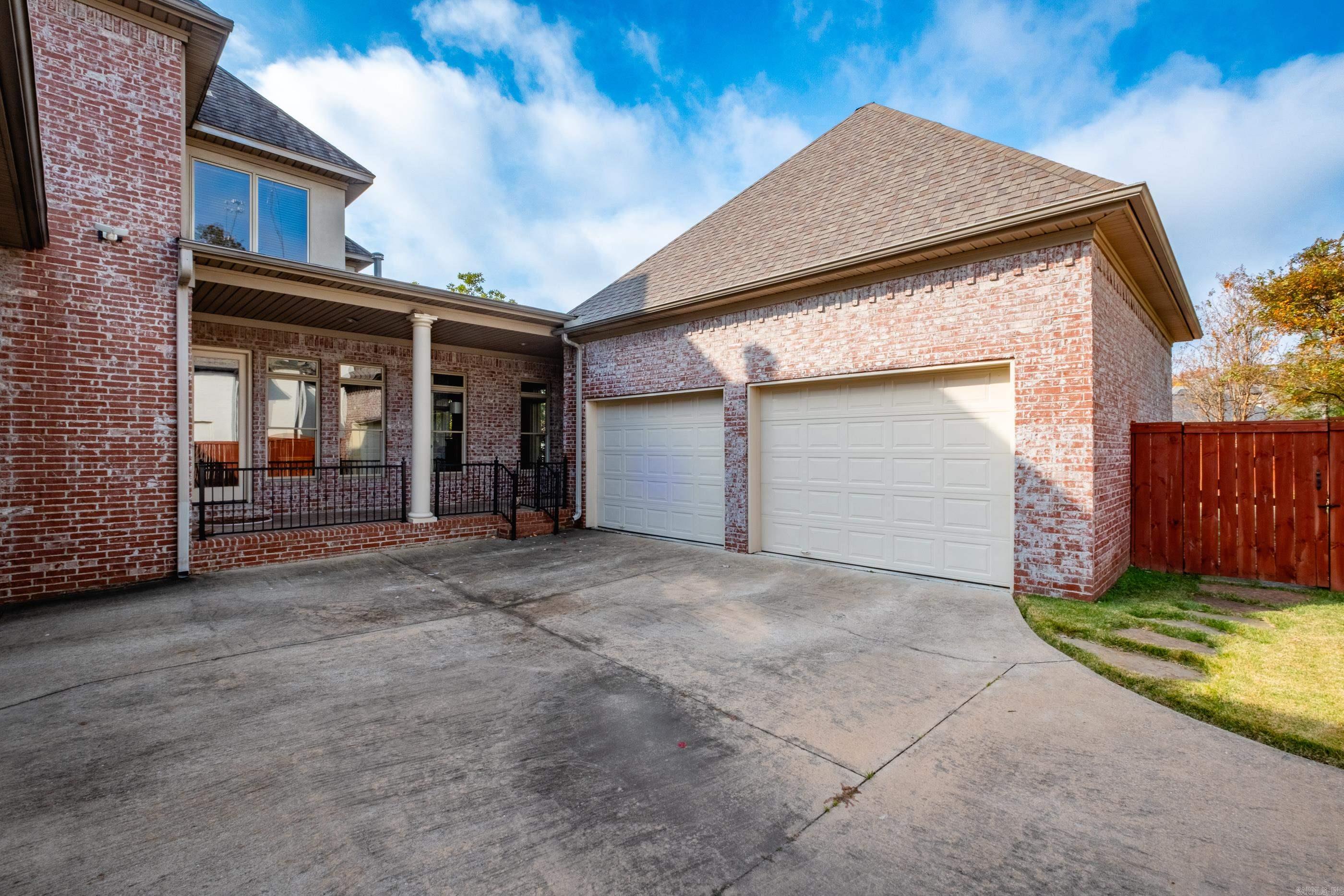 CHENAL VALLEY DEAUVILLE PLACE - Residential