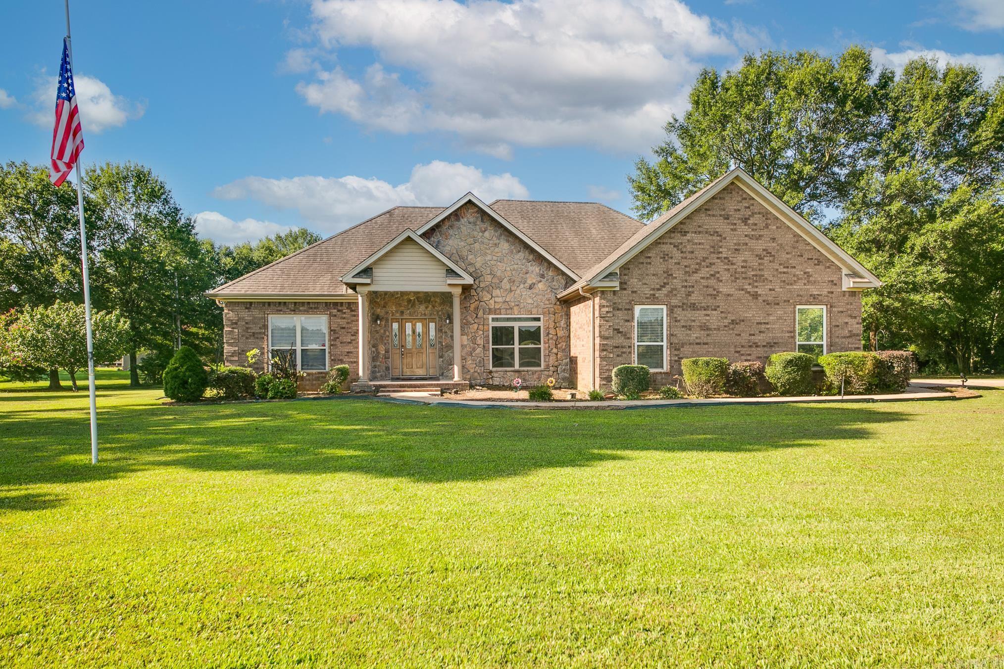 Come out and visit this beautiful home with the perfect setting. 3 BR 2 BA, formal dining, split floor plan, new walk in tub, 1.4 Ac corner lot with shared pond. Don't miss out on this great property! Schedule your showing today!