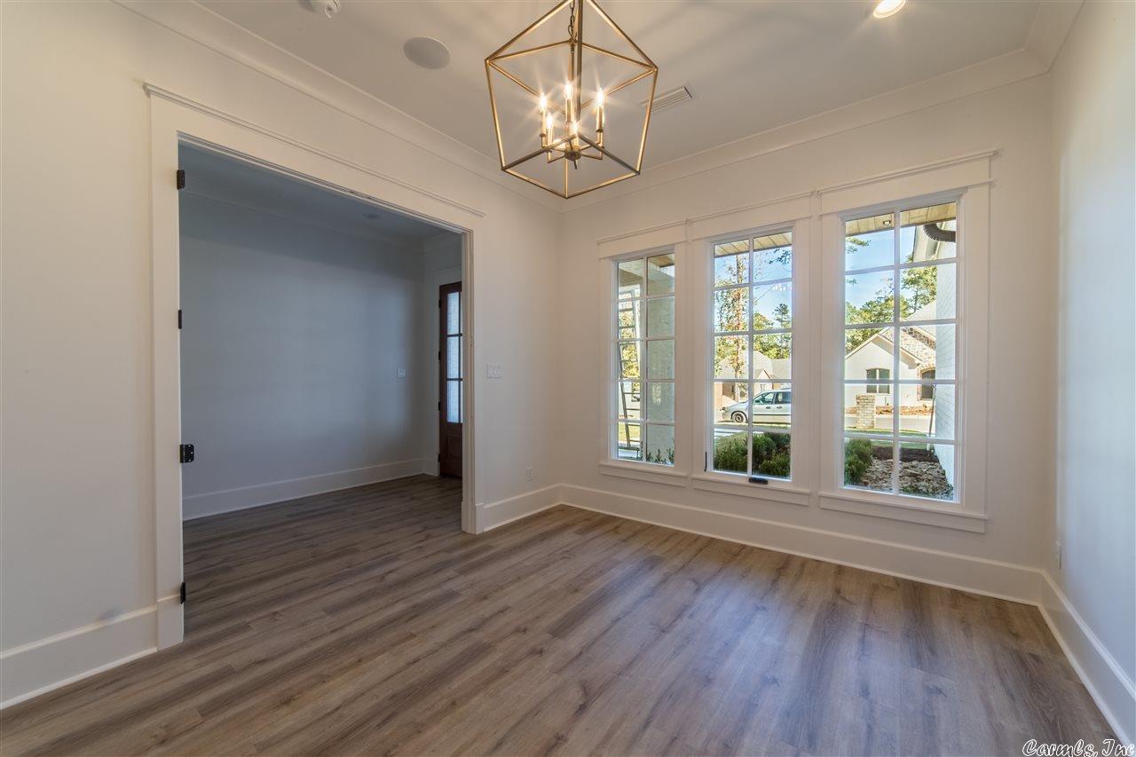 CHENAL VALLEY "ENSBURY PLACE" - Residential