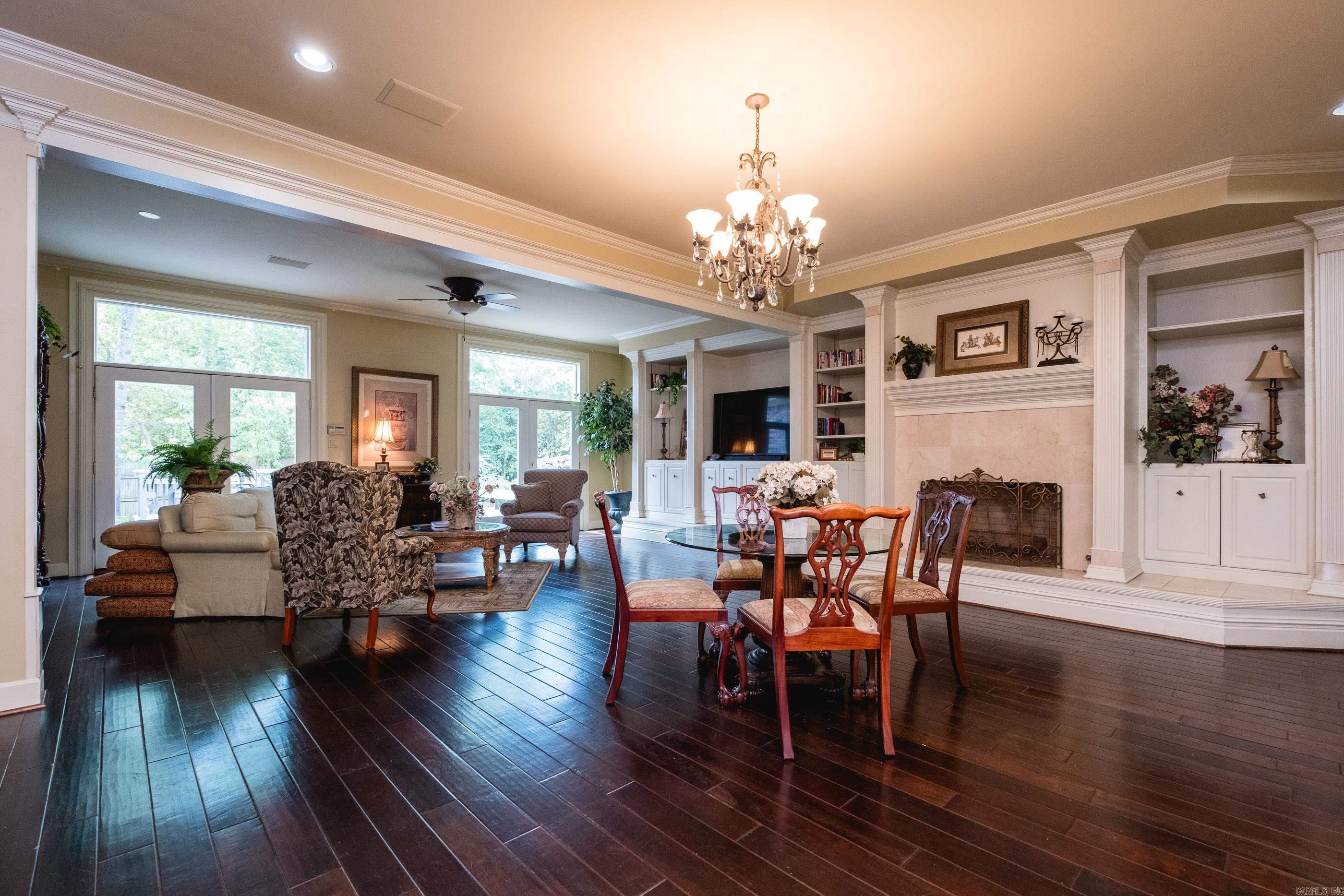 CHENAL VALLEY CHENAL CIRCLE - Residential