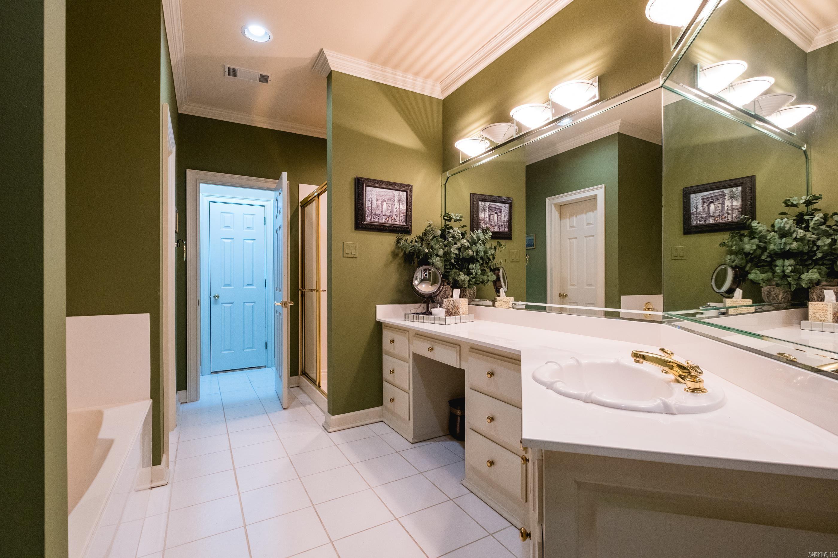 CHENAL VALLEY CHENAL CIRCLE - Residential