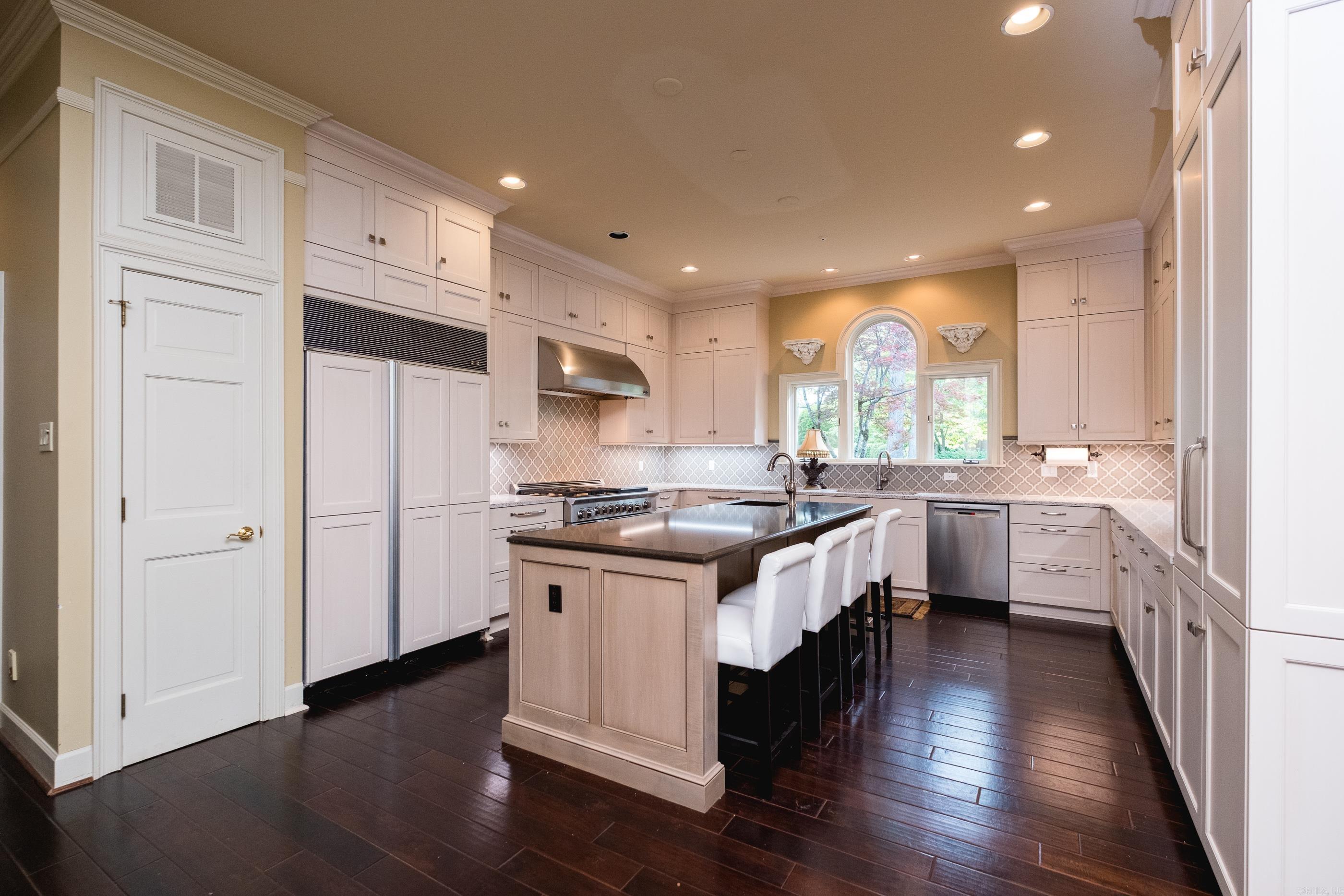 CHENAL VALLEY CHENAL CIRCLE - Residential