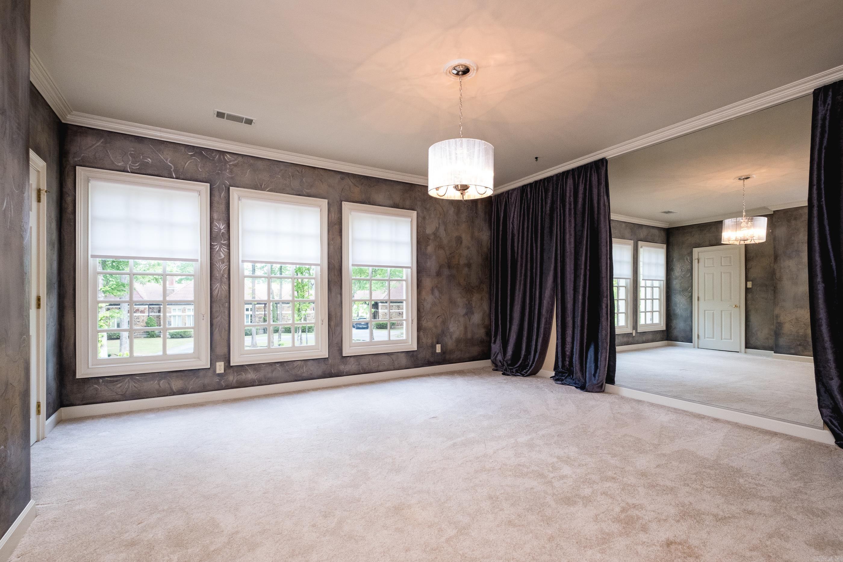 CHENAL VALLEY CHENAL CIRCLE - Residential