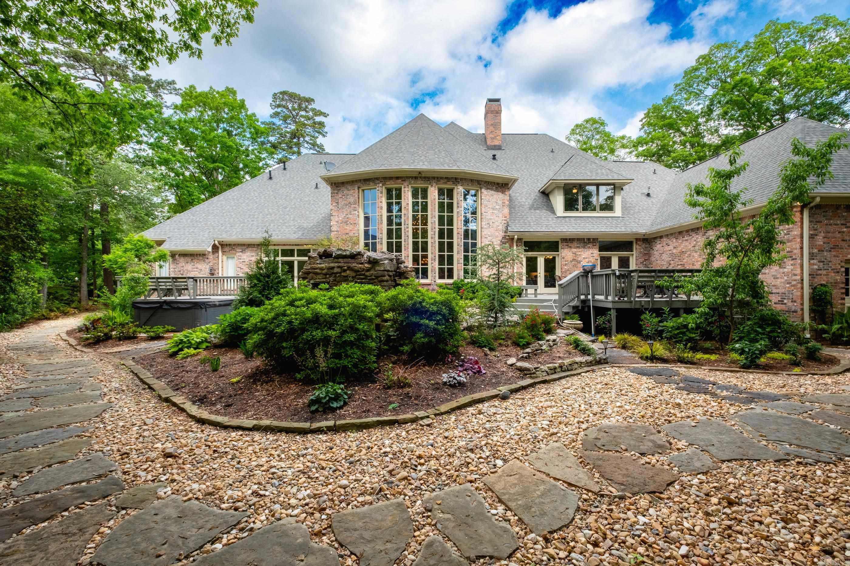 CHENAL VALLEY CHENAL CIRCLE - Residential