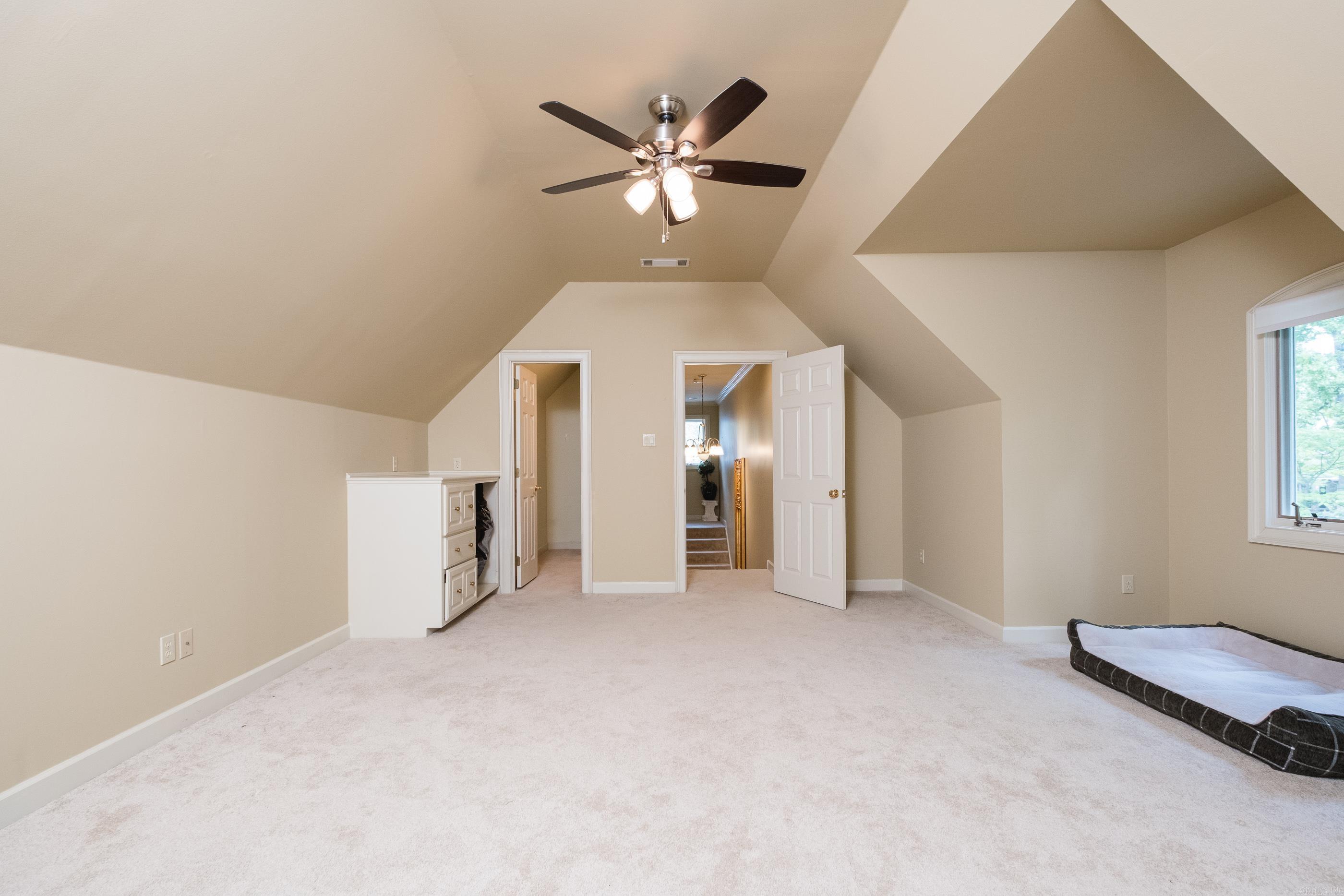 CHENAL VALLEY CHENAL CIRCLE - Residential