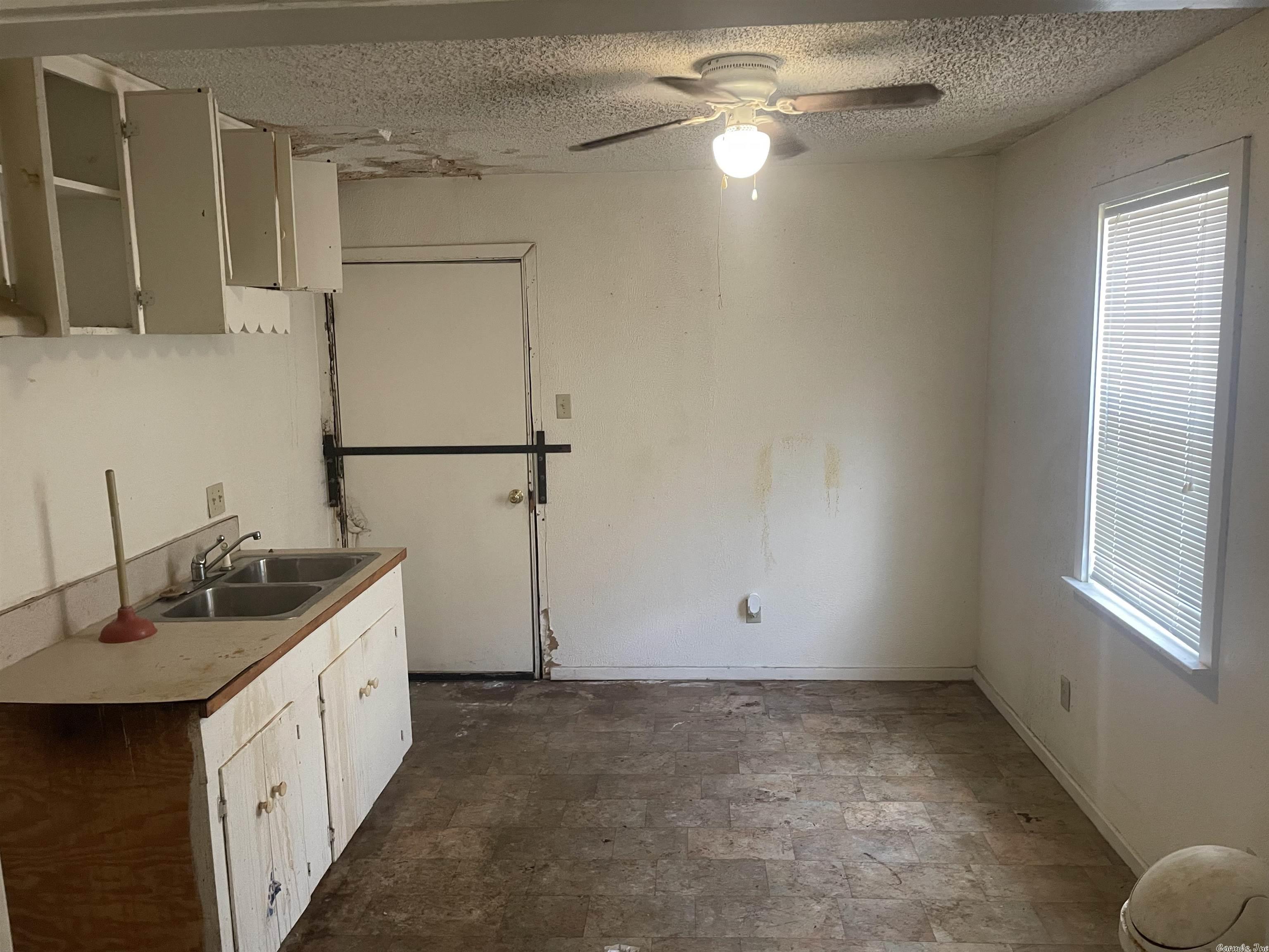 SUNNYSIDE HILLS ADDN TO JACK - Residential