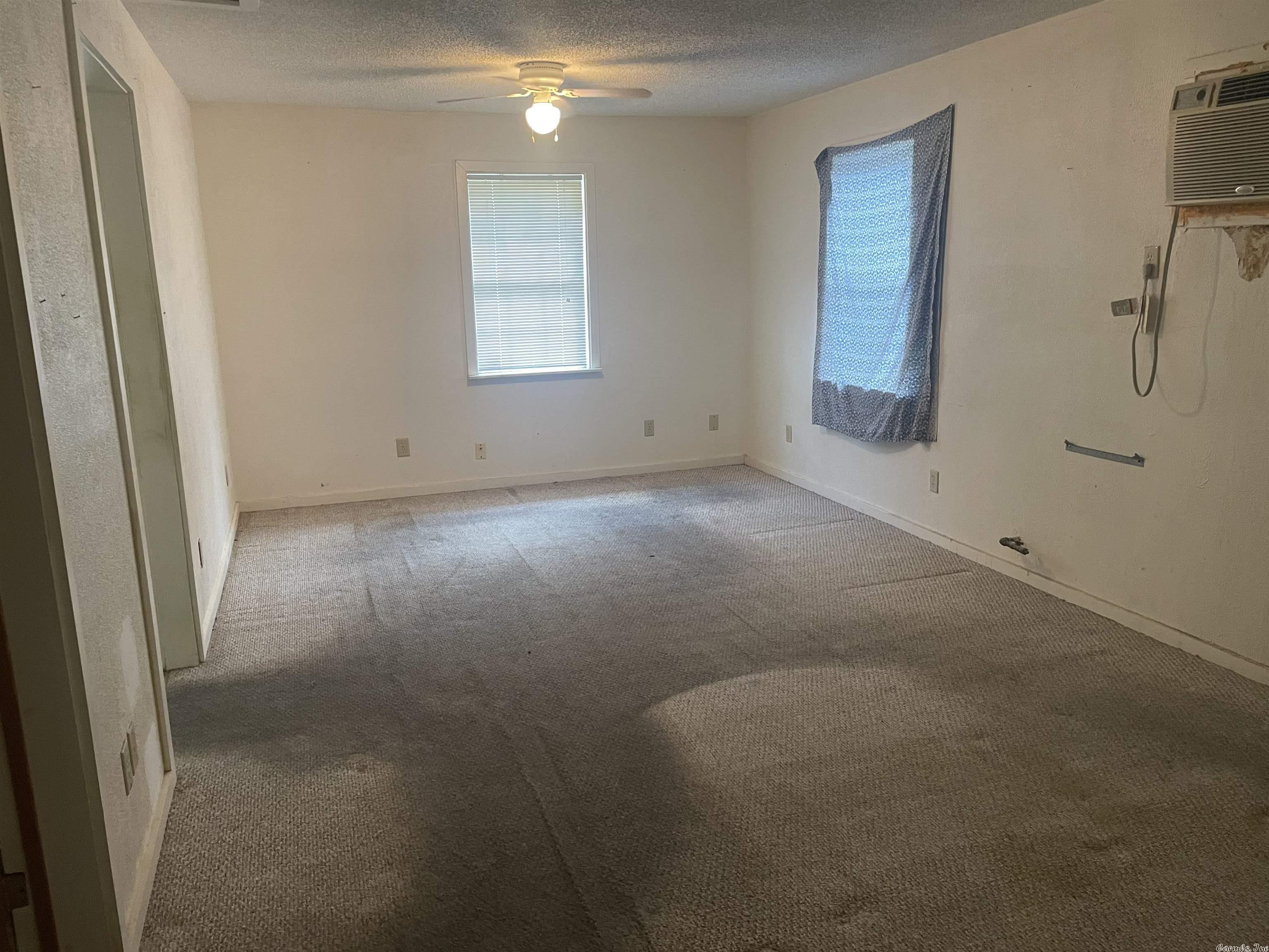 SUNNYSIDE HILLS ADDN TO JACK - Residential