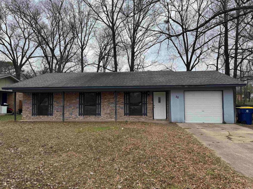 3 bed  |  2 bath  |  $1,395/month  BOOK YOUR SHOWING HERE https://link.backporchrealtors.com/widget/bookings/rental-showings-request  Available now for rent! - Central Heat and Air - Garage Parking - Fenced Backyard - Storage/Work Shop Building   $1,395/month rent  $1,000 security deposit  Pets allowed with additional fees  Call today to schedule your showing! Elizabeth O’Neill 501-251-3065 Back Porch Realty 501-600-SOLD