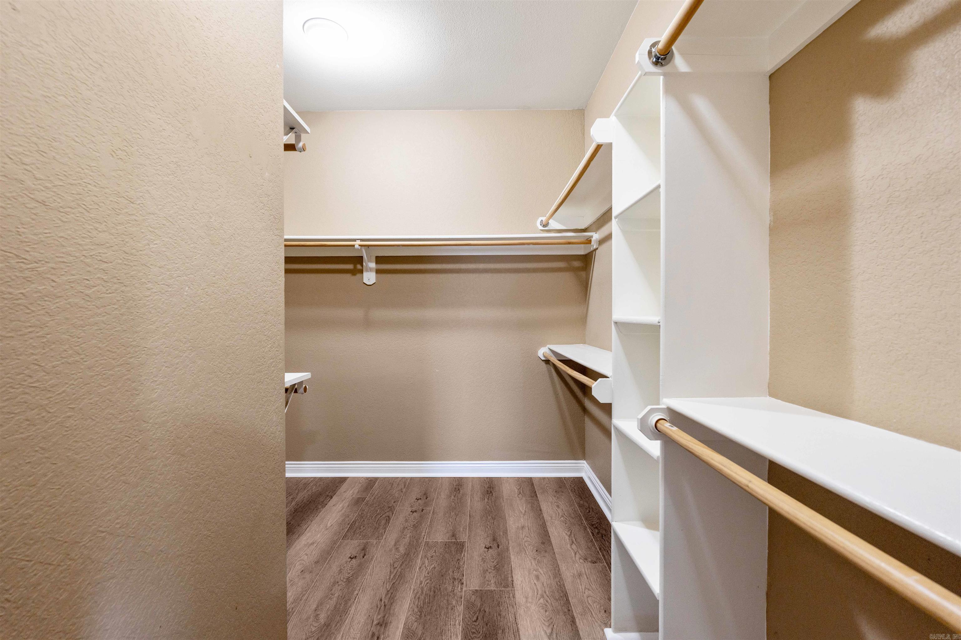 KROOKED KREEK - Residential