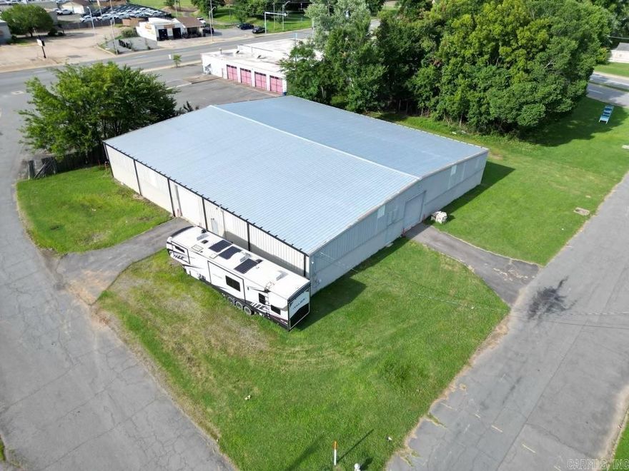 11,000± SF of functional warehouse space available for lease in the heart of North Little Rock’s industrial corridor. This flexible facility is well-suited for storage, light manufacturing, or service-oriented operations, offering a practical layout and convenient drive-in access with overhead doors. Restroom in unit.