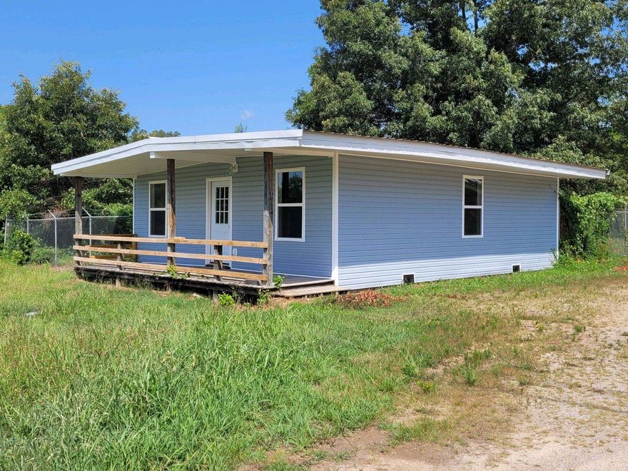 Newly renovated home in town of Salem AR. Plenty of parking available.