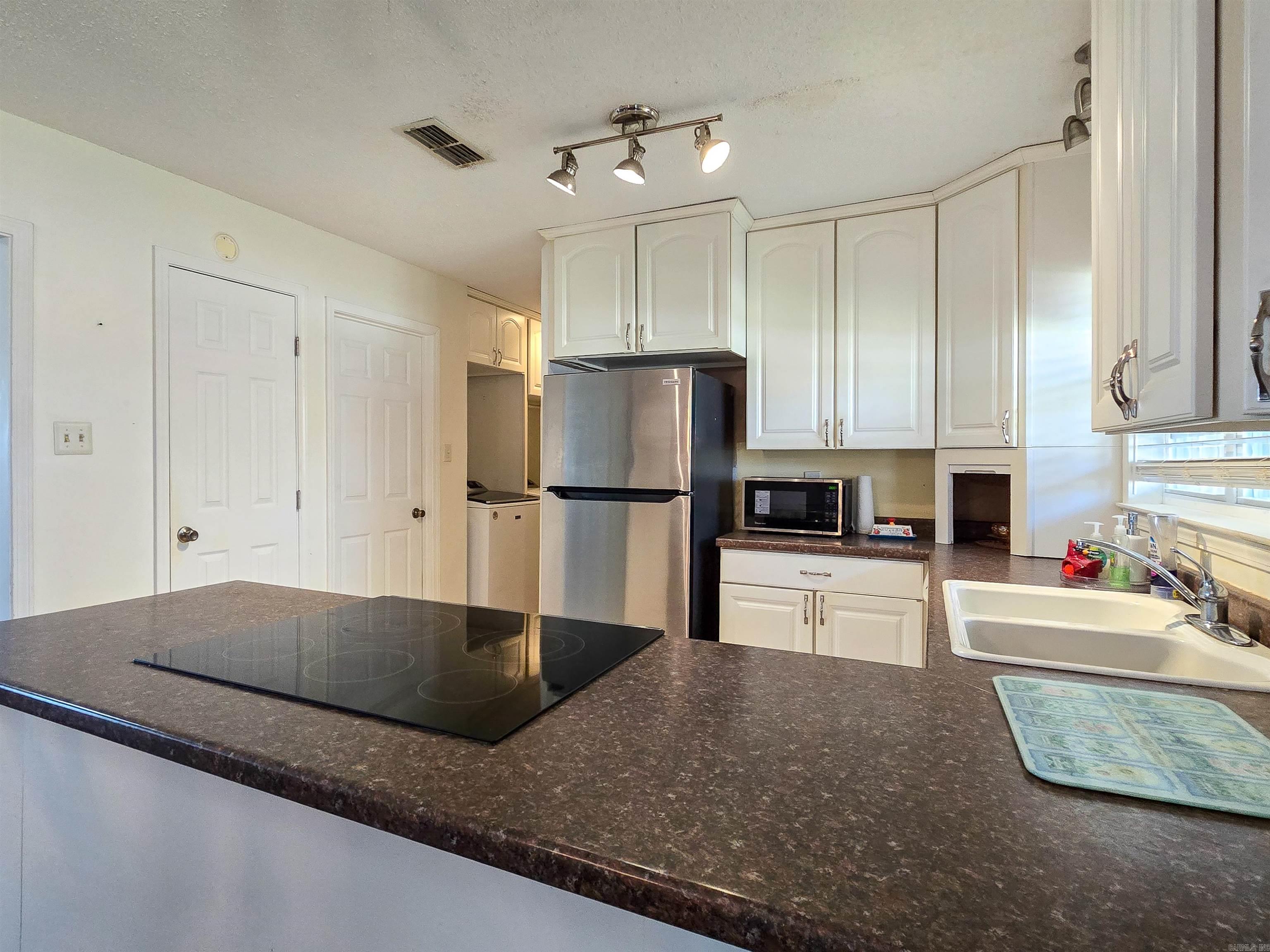 CHAPMAN & DEWEY RIVERSIDE - Residential