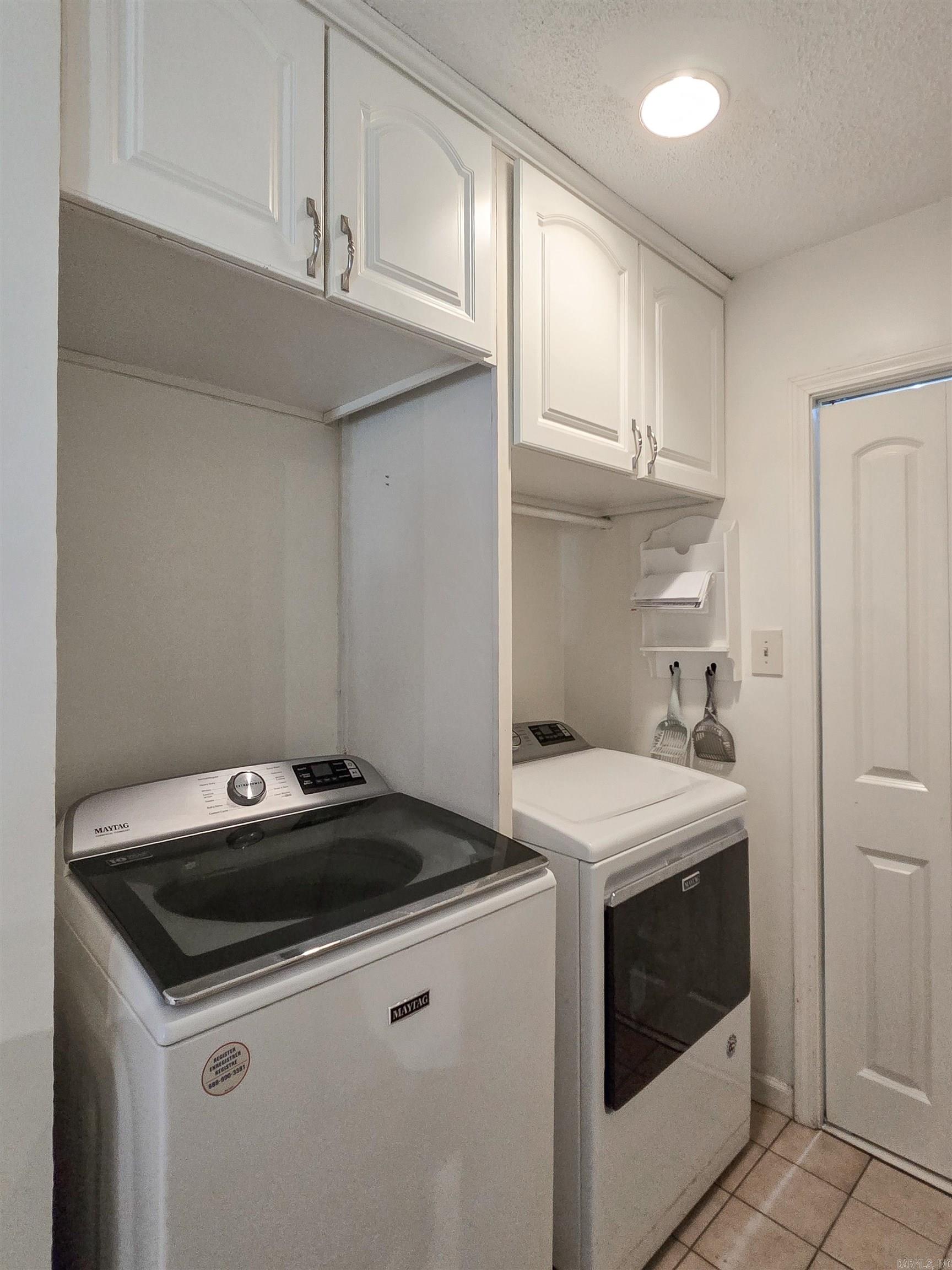 CHAPMAN & DEWEY RIVERSIDE - Residential