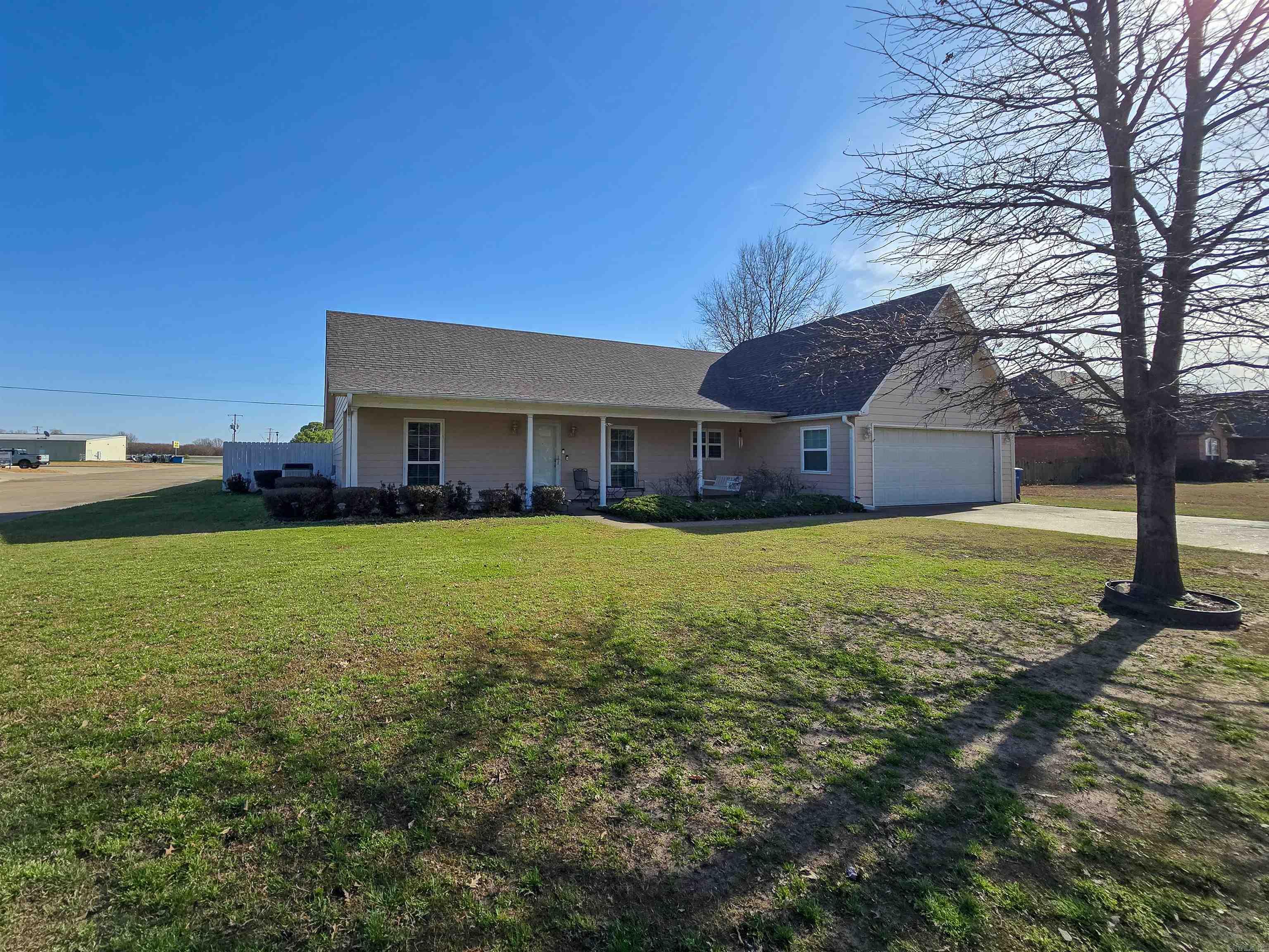 CHAPMAN & DEWEY RIVERSIDE - Residential