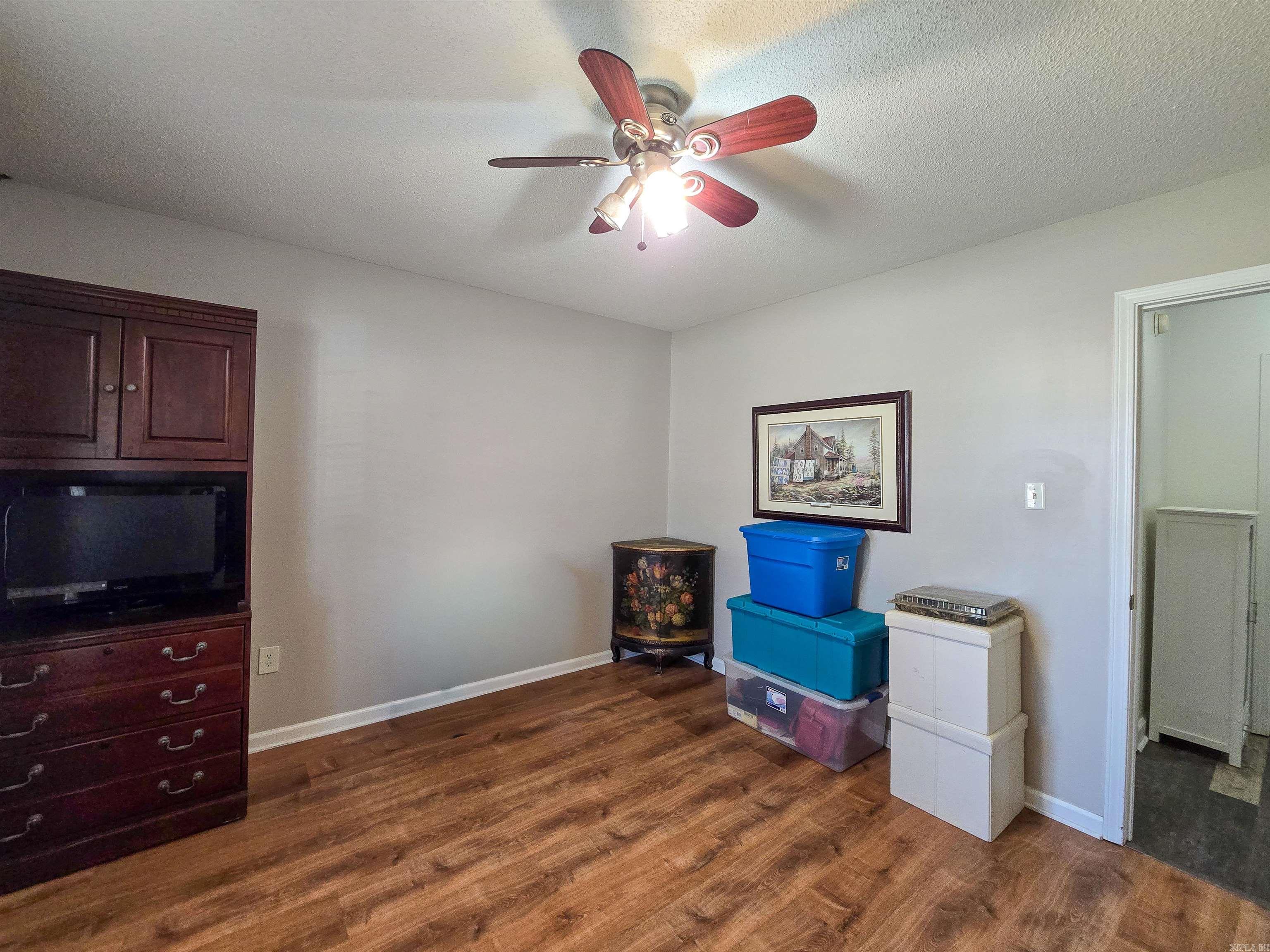 CHAPMAN & DEWEY RIVERSIDE - Residential