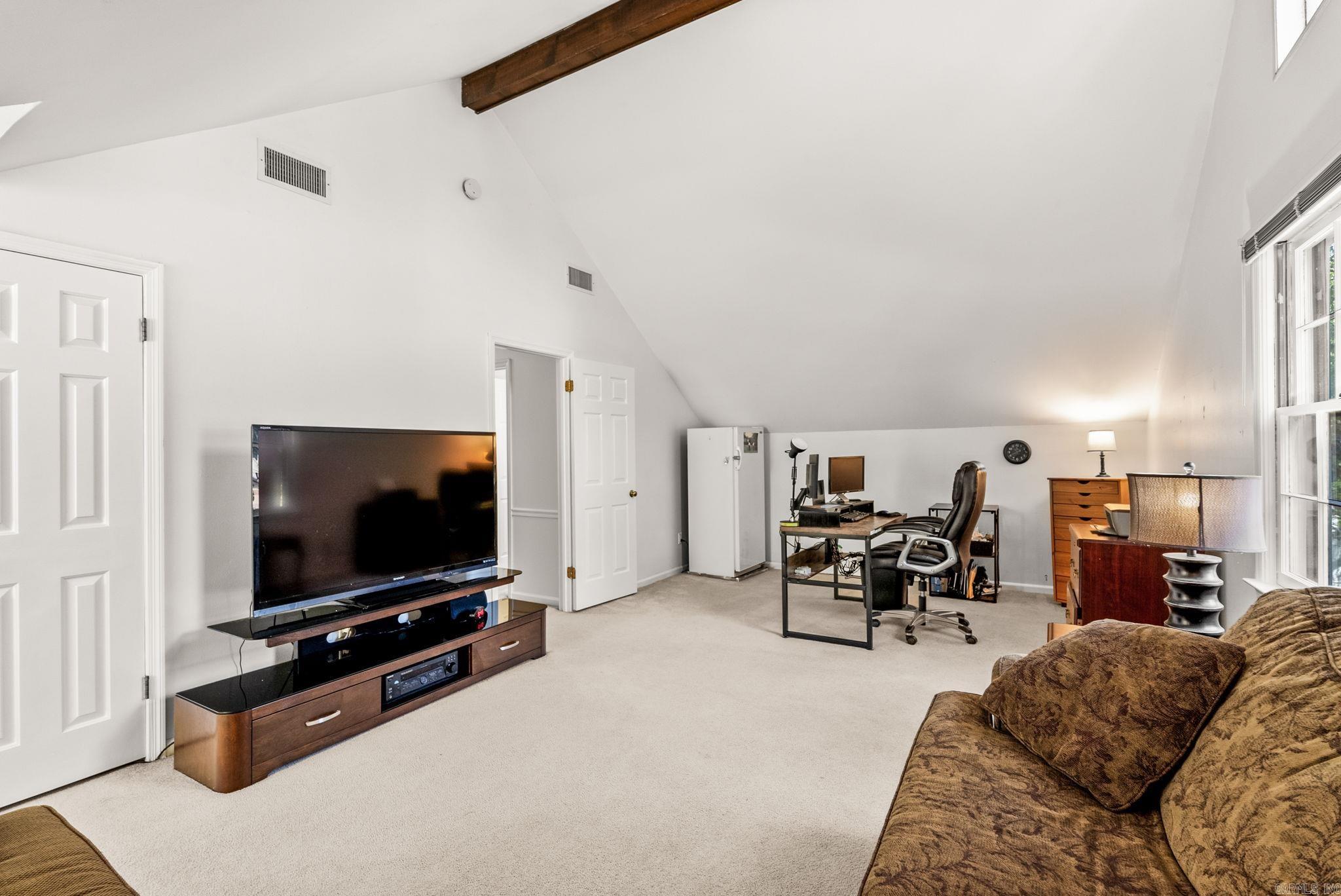 LONGLEA - Residential