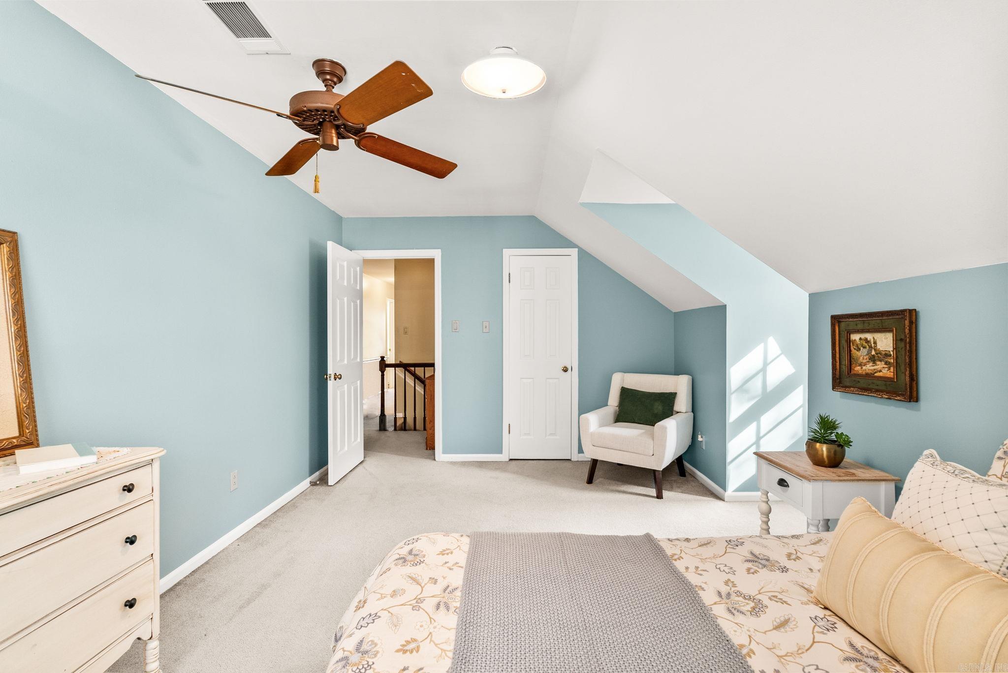 LONGLEA - Residential