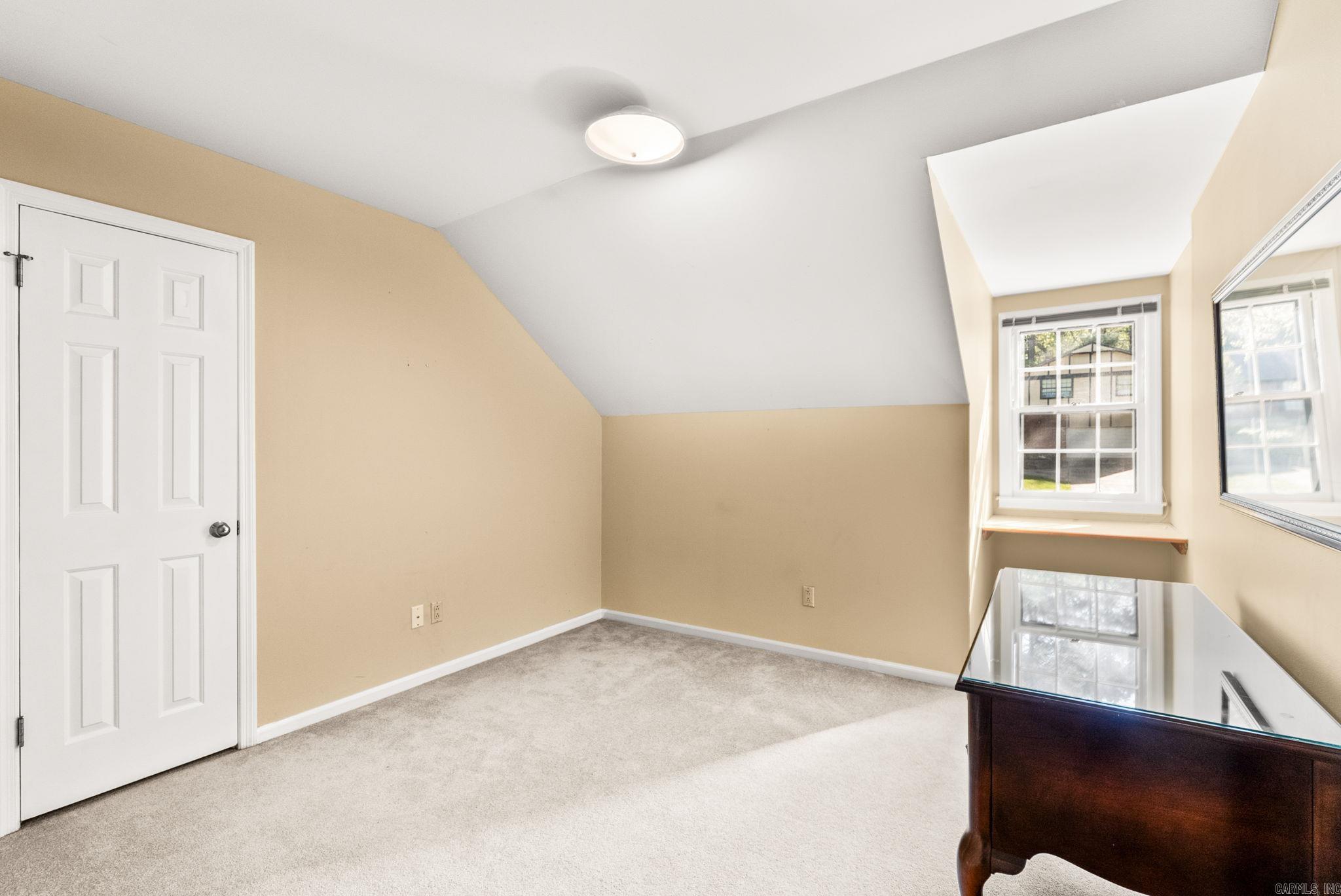 LONGLEA - Residential