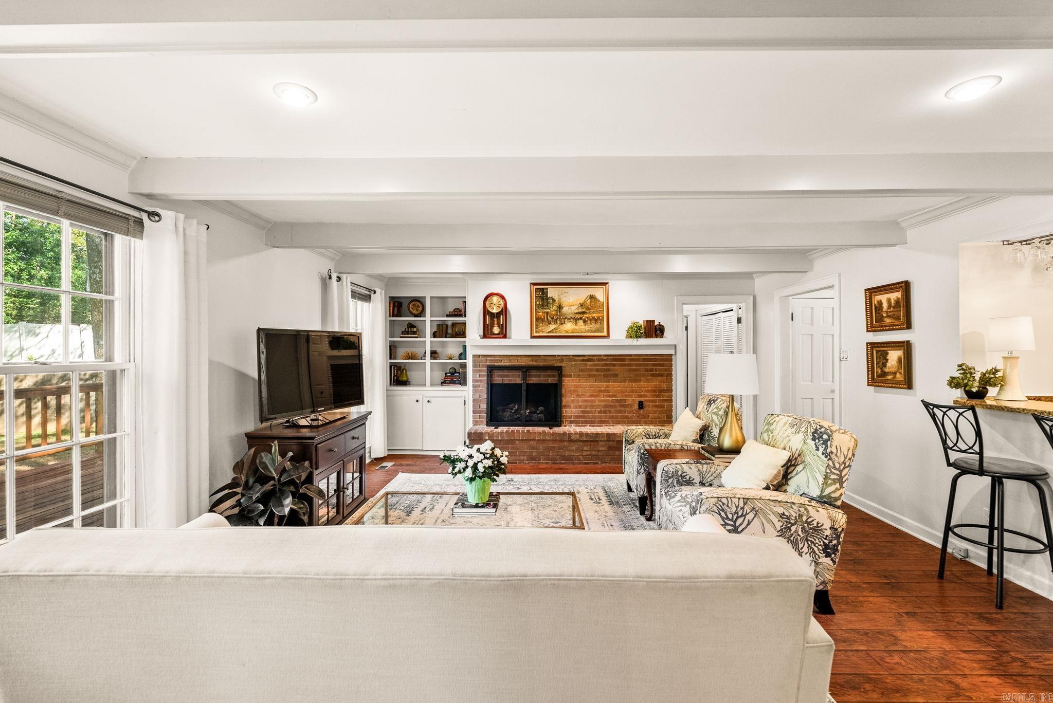 LONGLEA - Residential