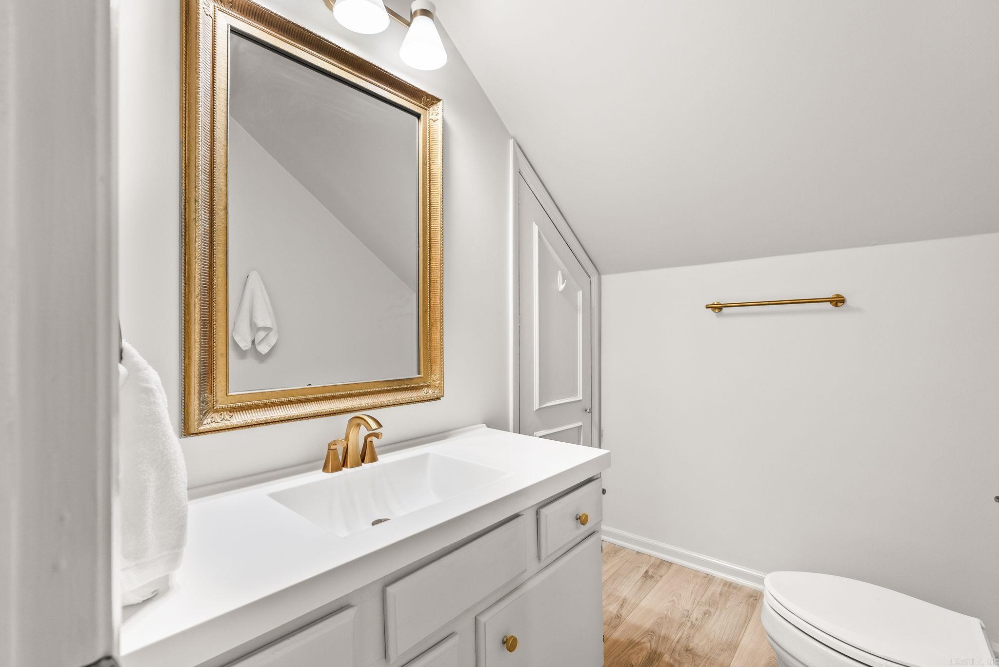 LONGLEA - Residential