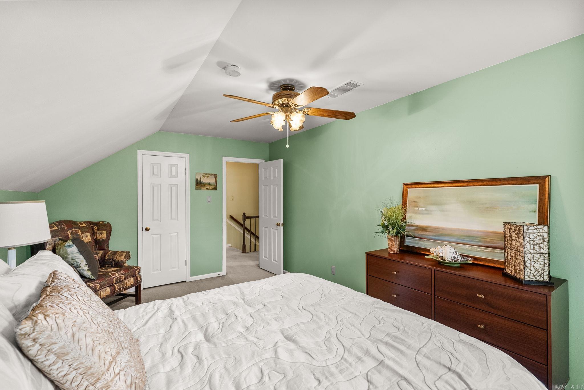 LONGLEA - Residential