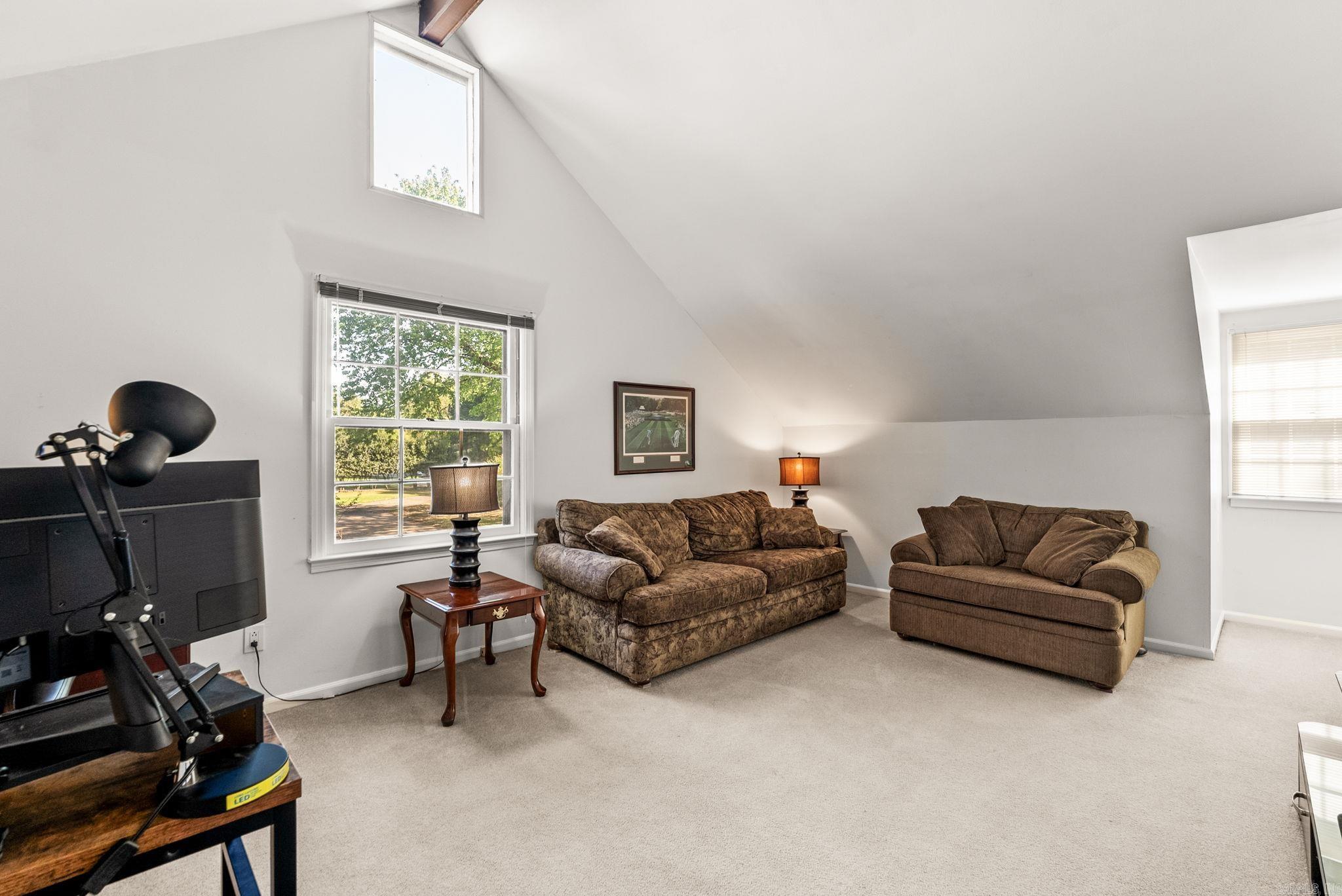 LONGLEA - Residential