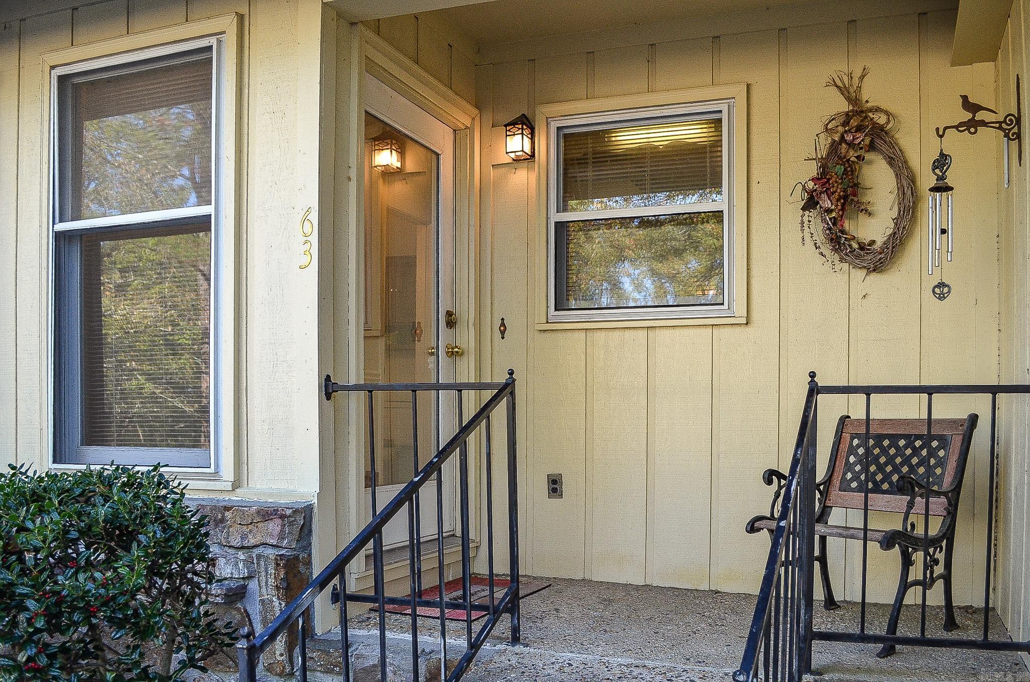 VALENCIA COURTS - Residential