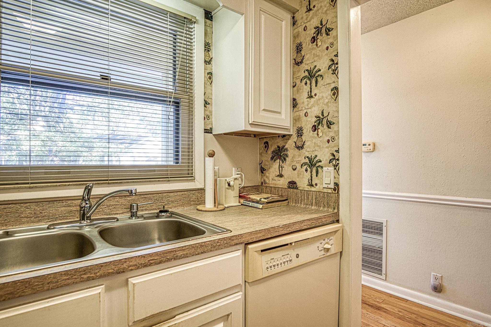 VALENCIA COURTS - Residential