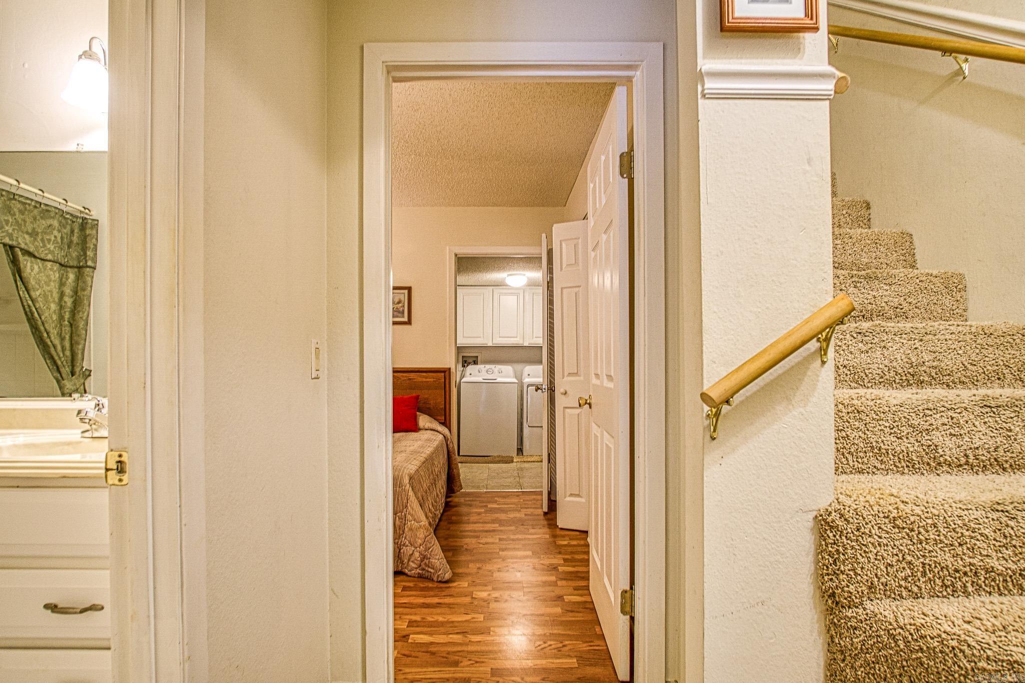 VALENCIA COURTS - Residential