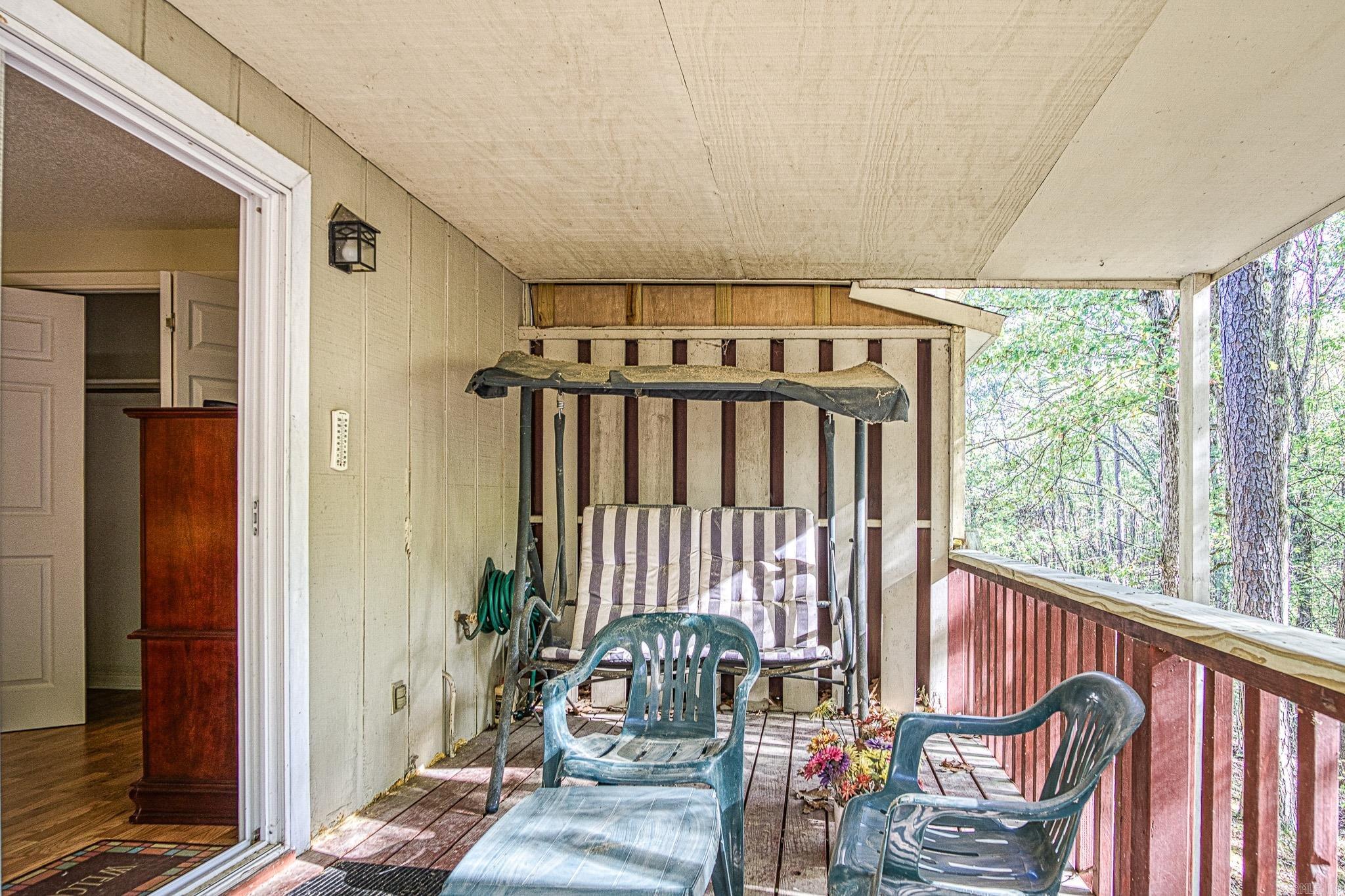 VALENCIA COURTS - Residential