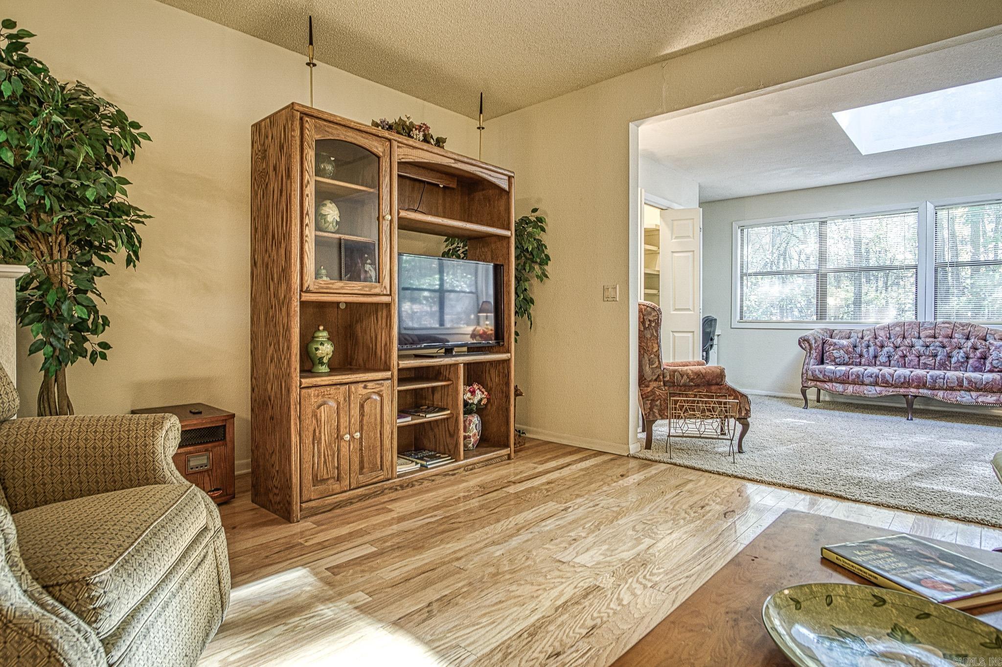 VALENCIA COURTS - Residential