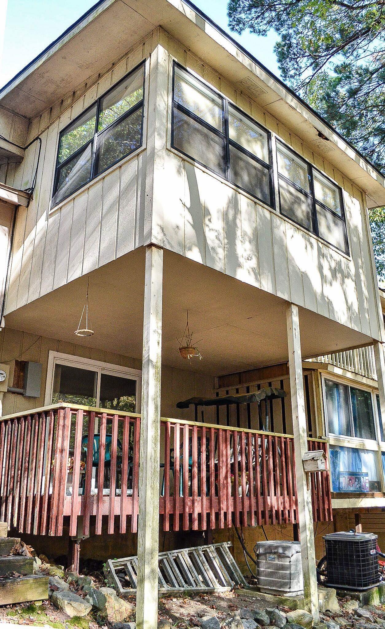 VALENCIA COURTS - Residential