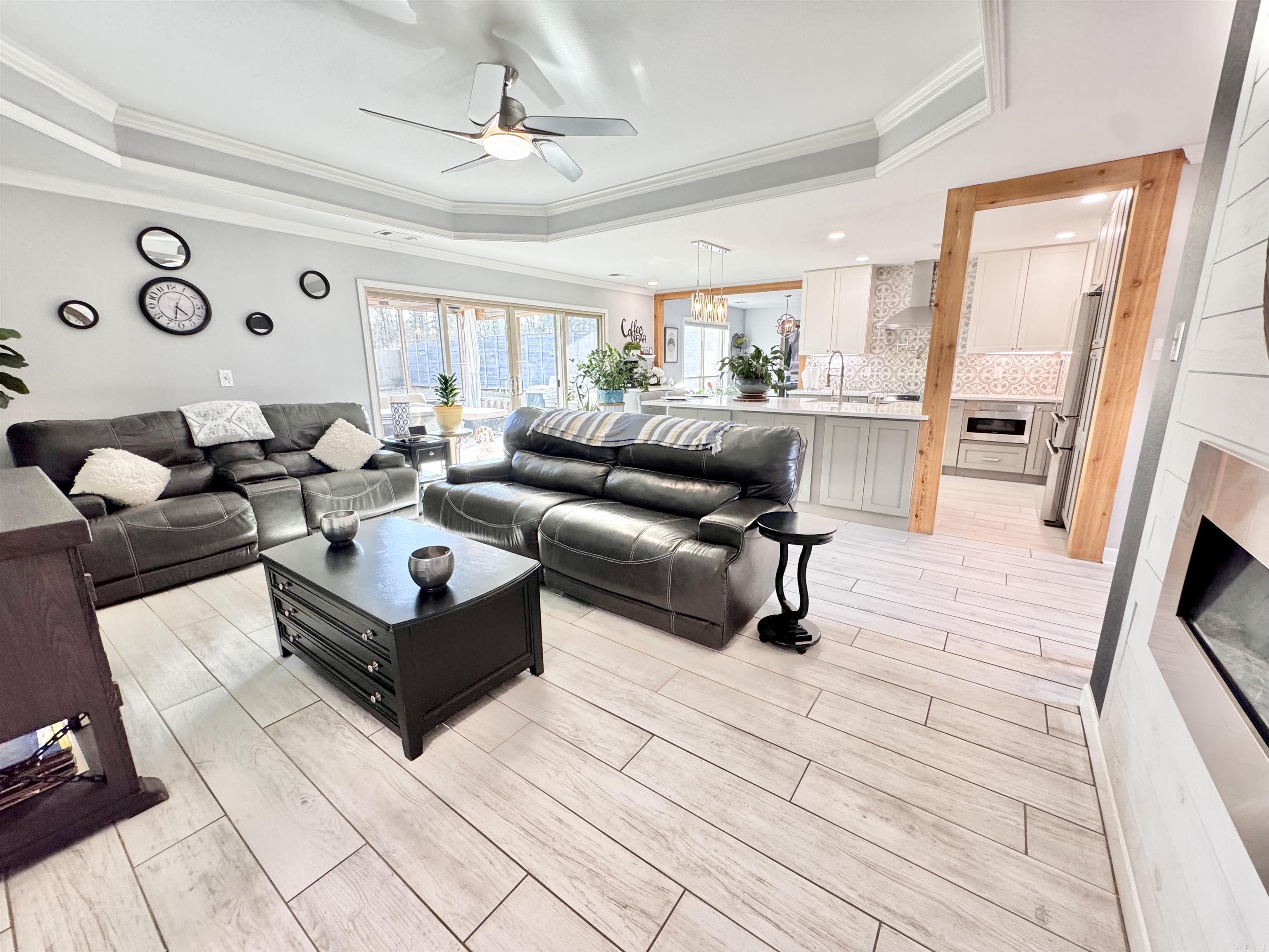 CROSS CREEK - Residential