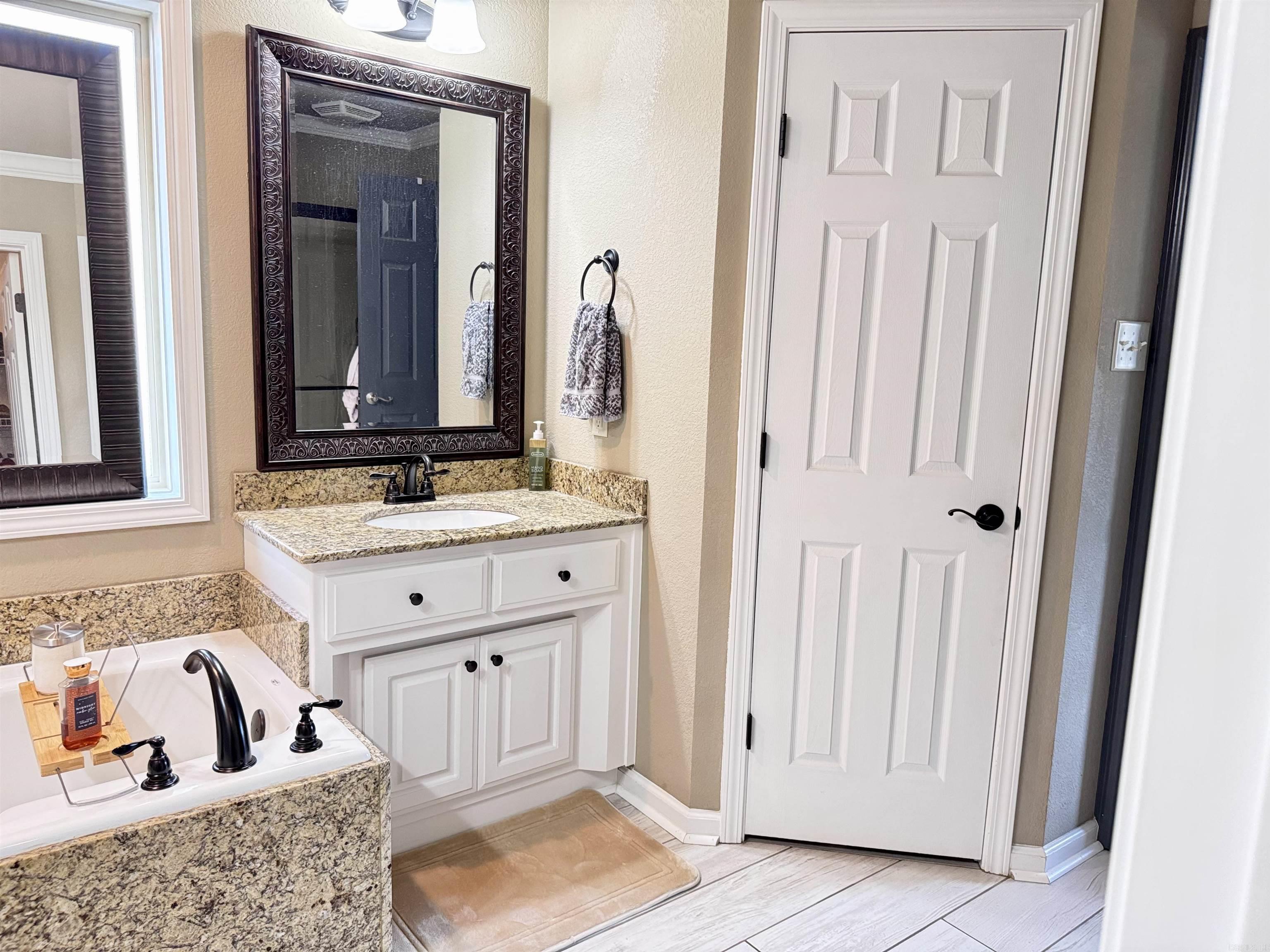 CROSS CREEK - Residential