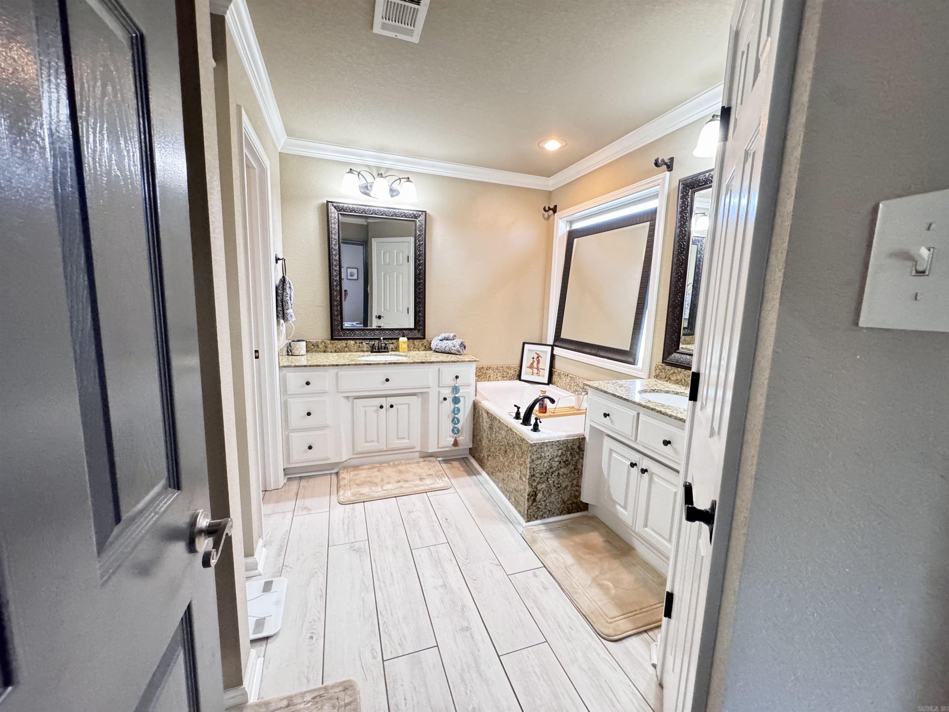 CROSS CREEK - Residential