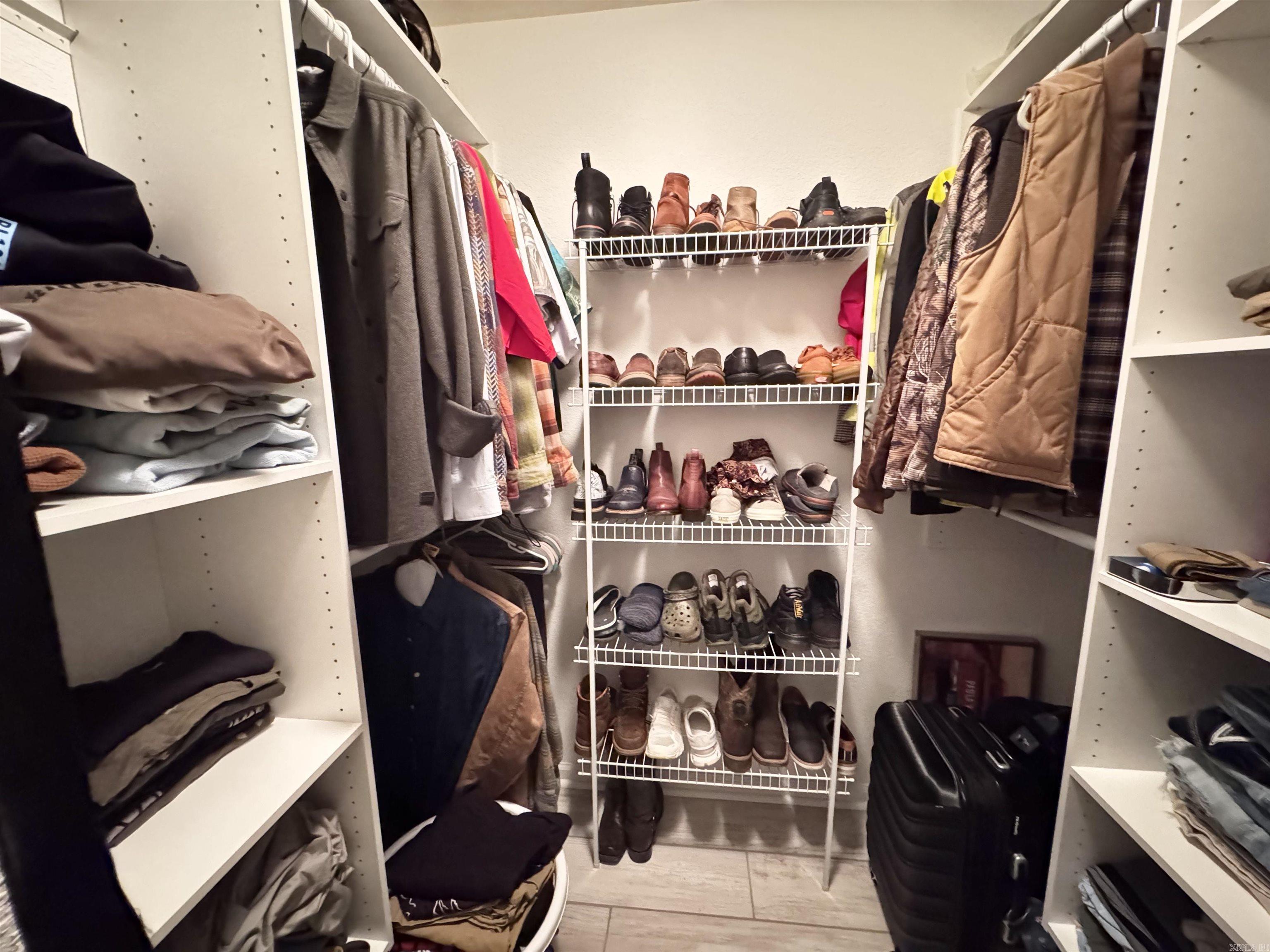 CROSS CREEK - Residential