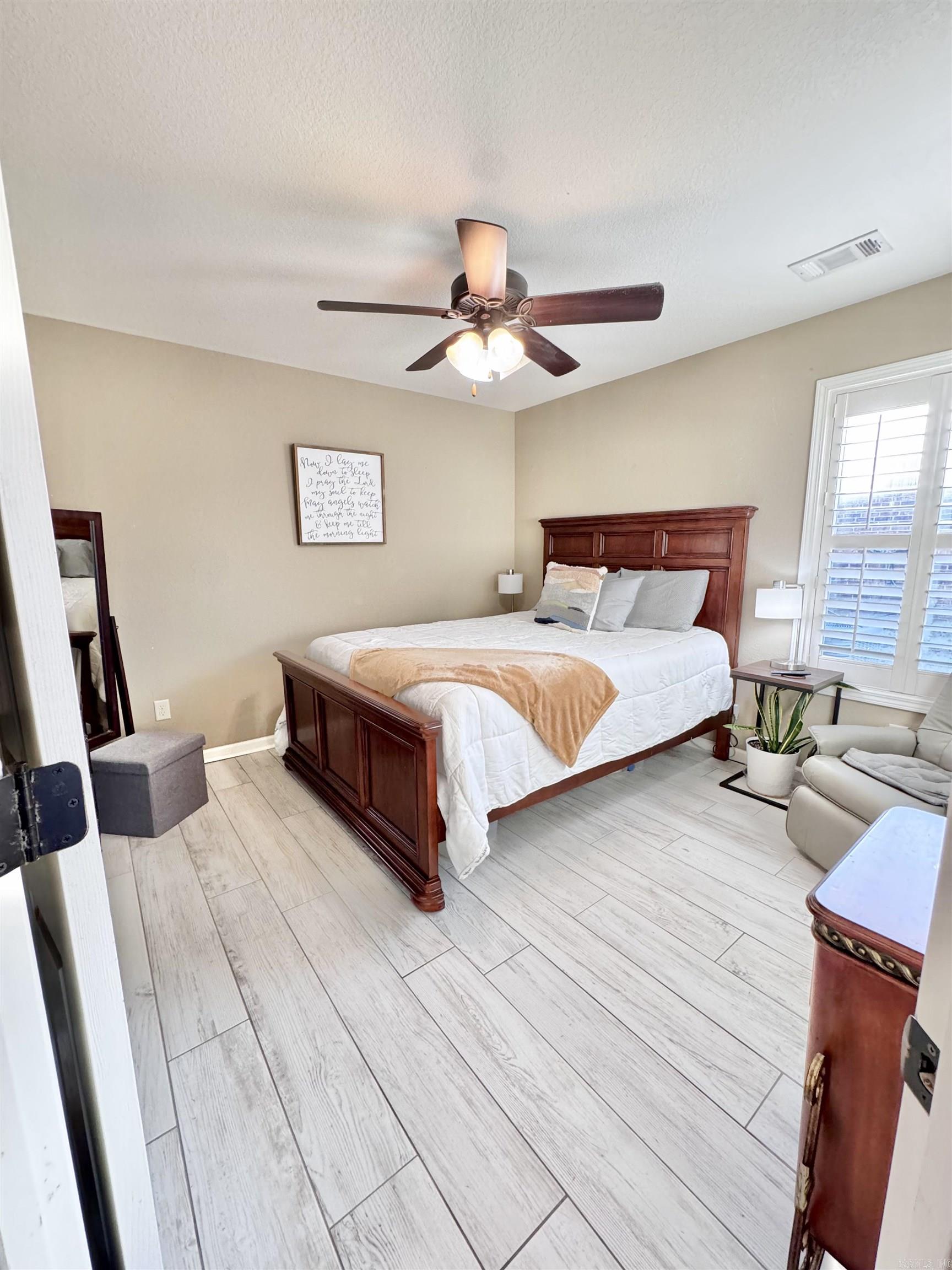 CROSS CREEK - Residential