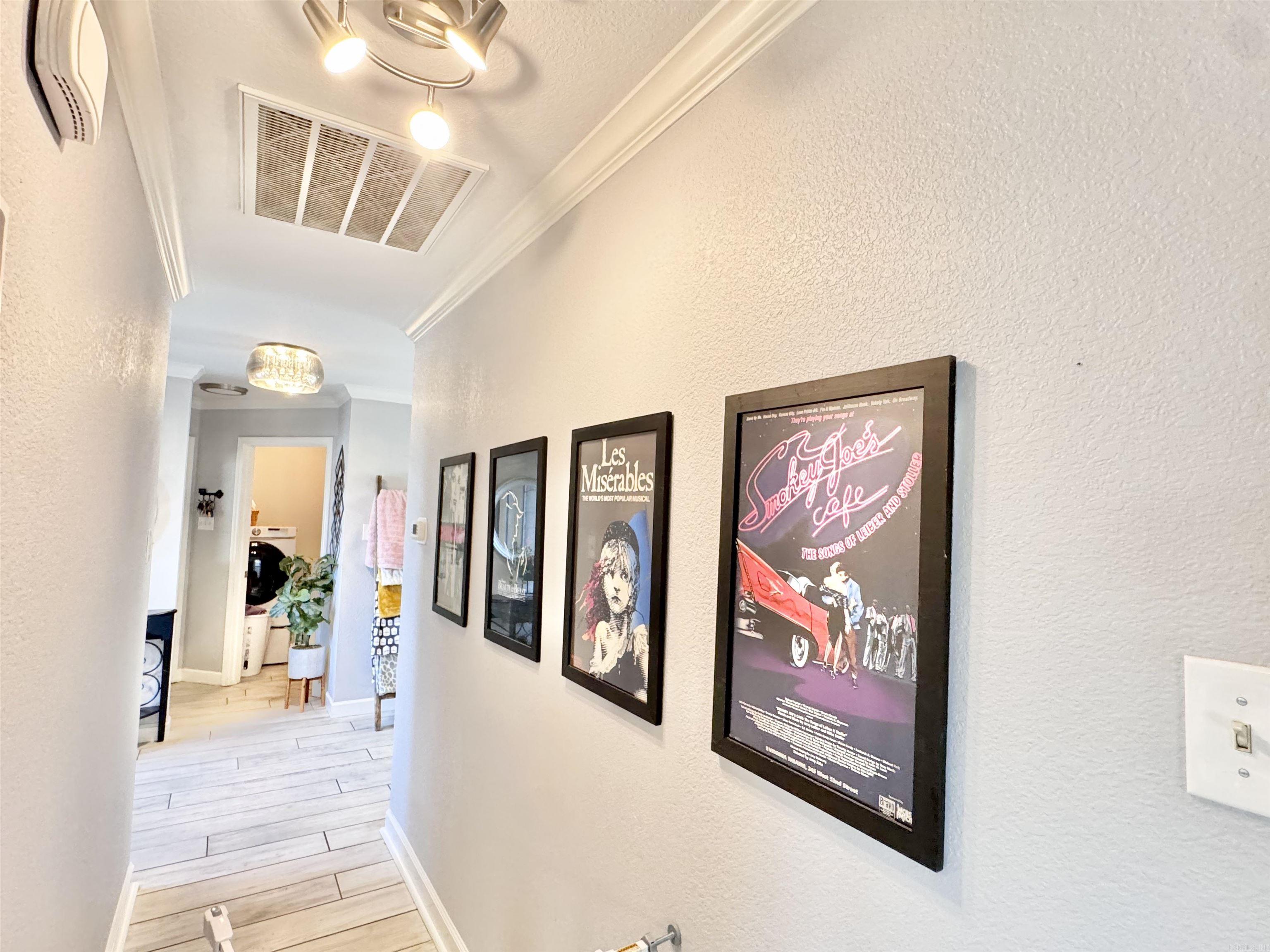 CROSS CREEK - Residential